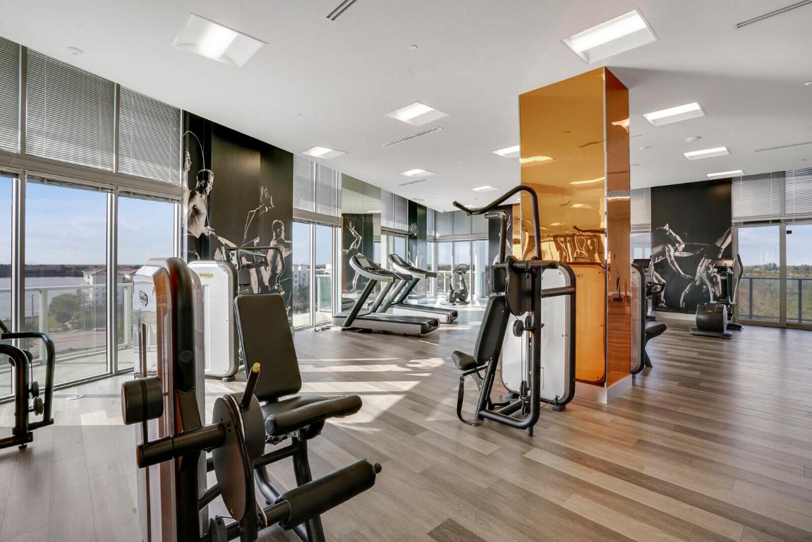 2000 Metropica Way 604