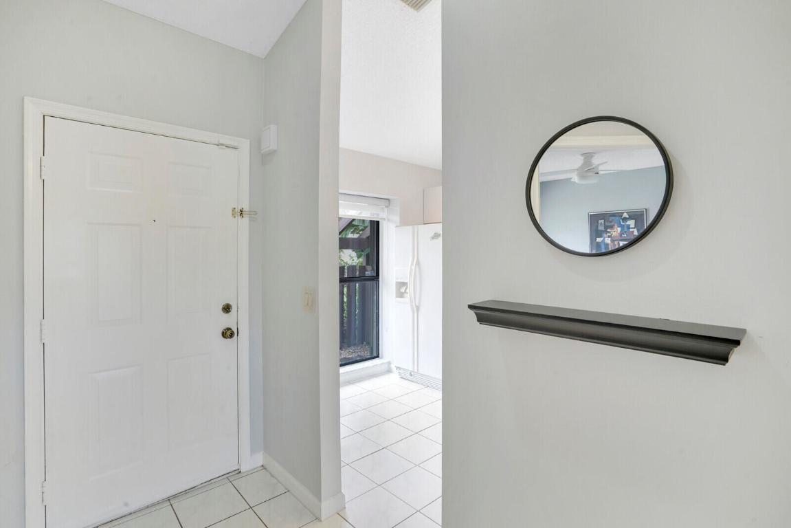 121 Via De Casas Norte