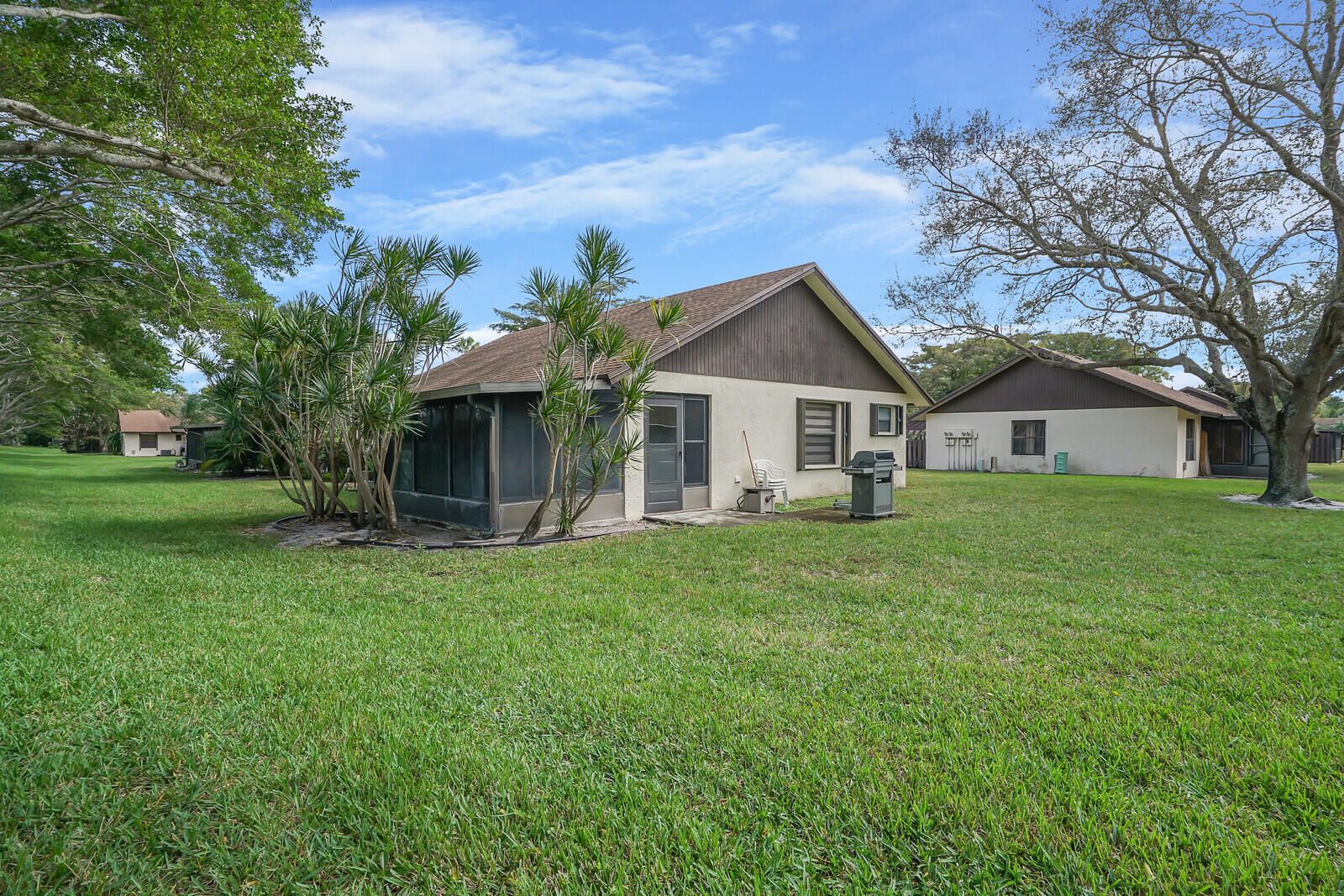 121 Via De Casas Norte