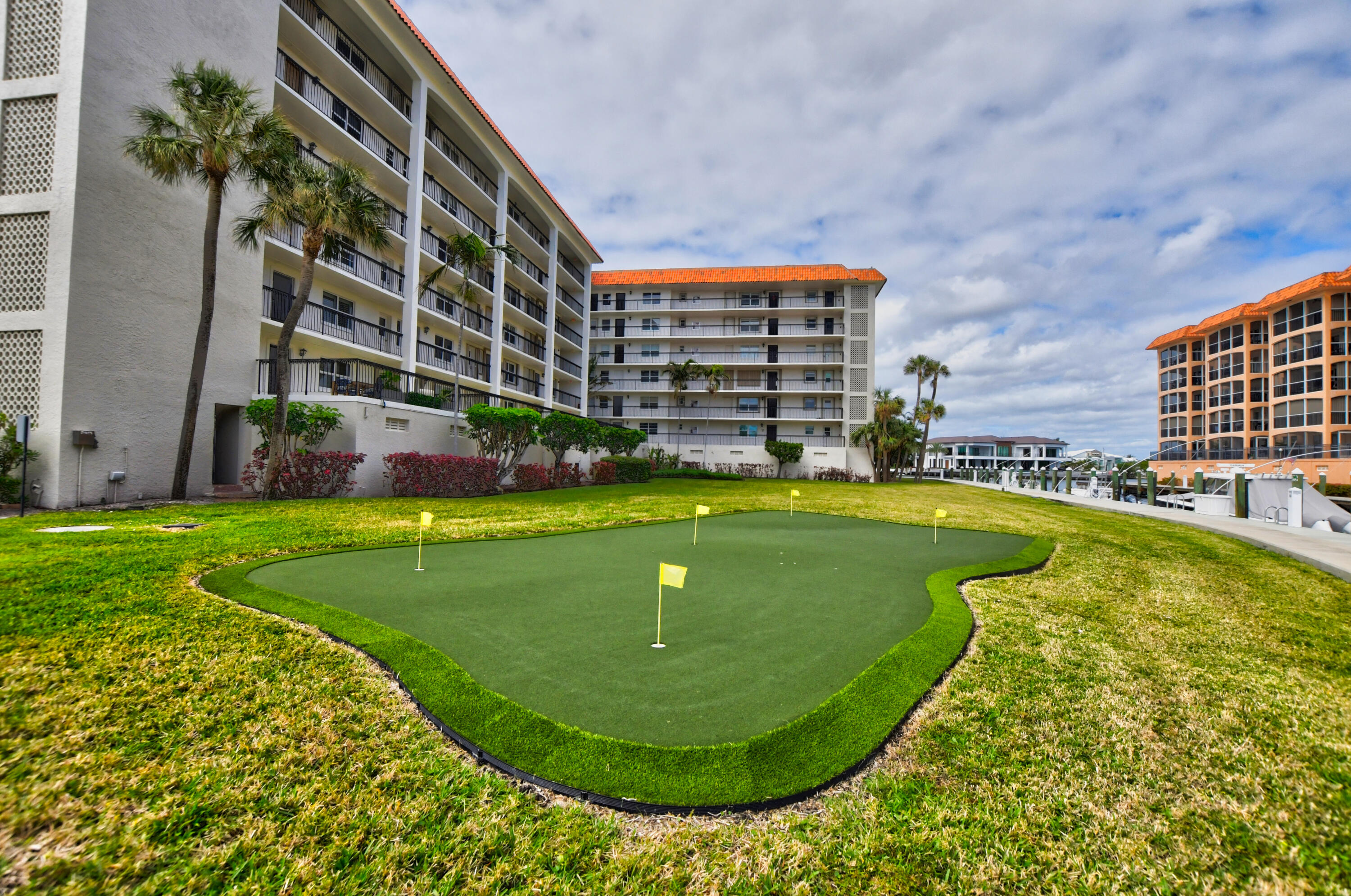 2871 N Ocean Boulevard F337