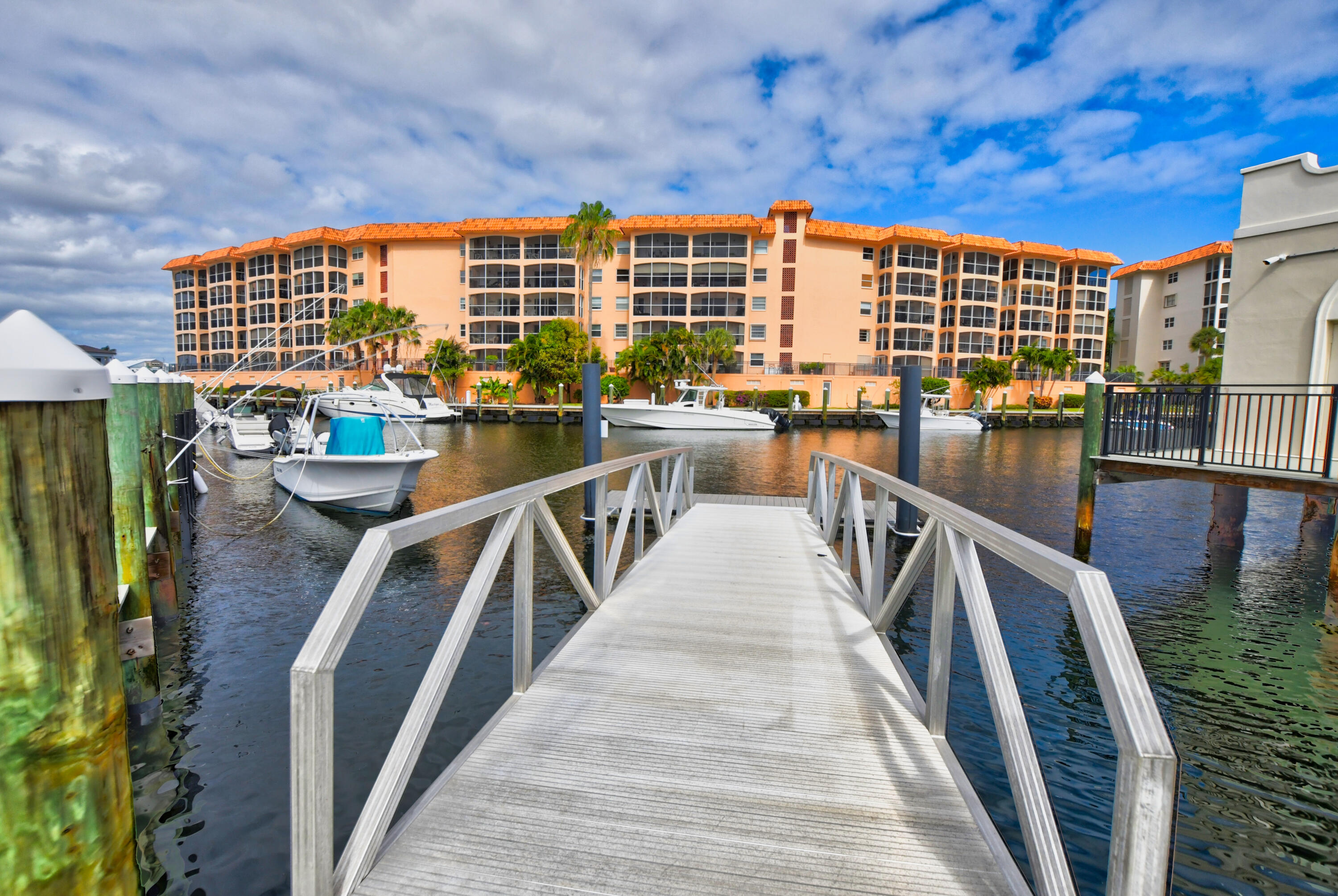 2871 N Ocean Boulevard F337