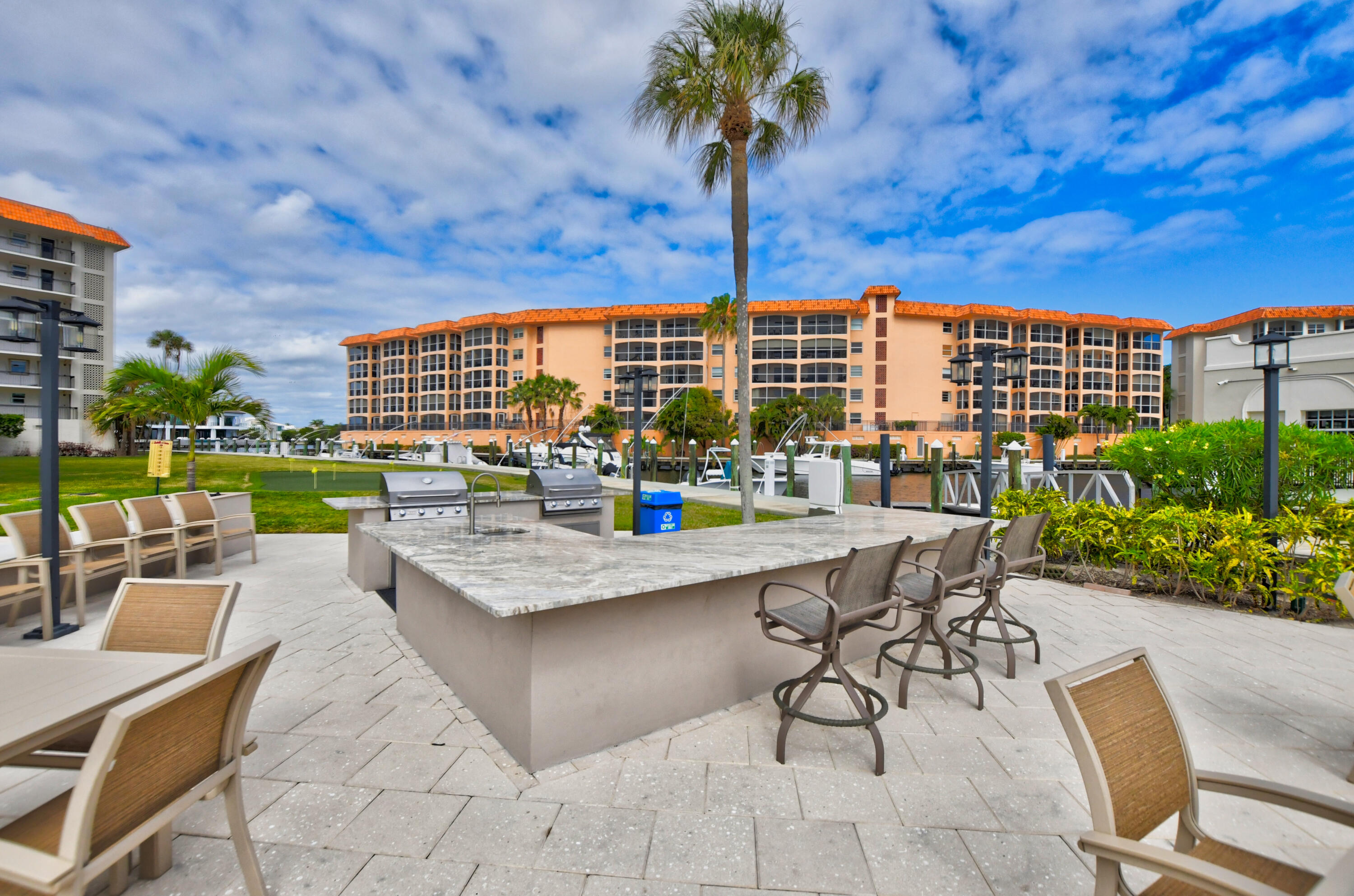 2871 N Ocean Boulevard F337