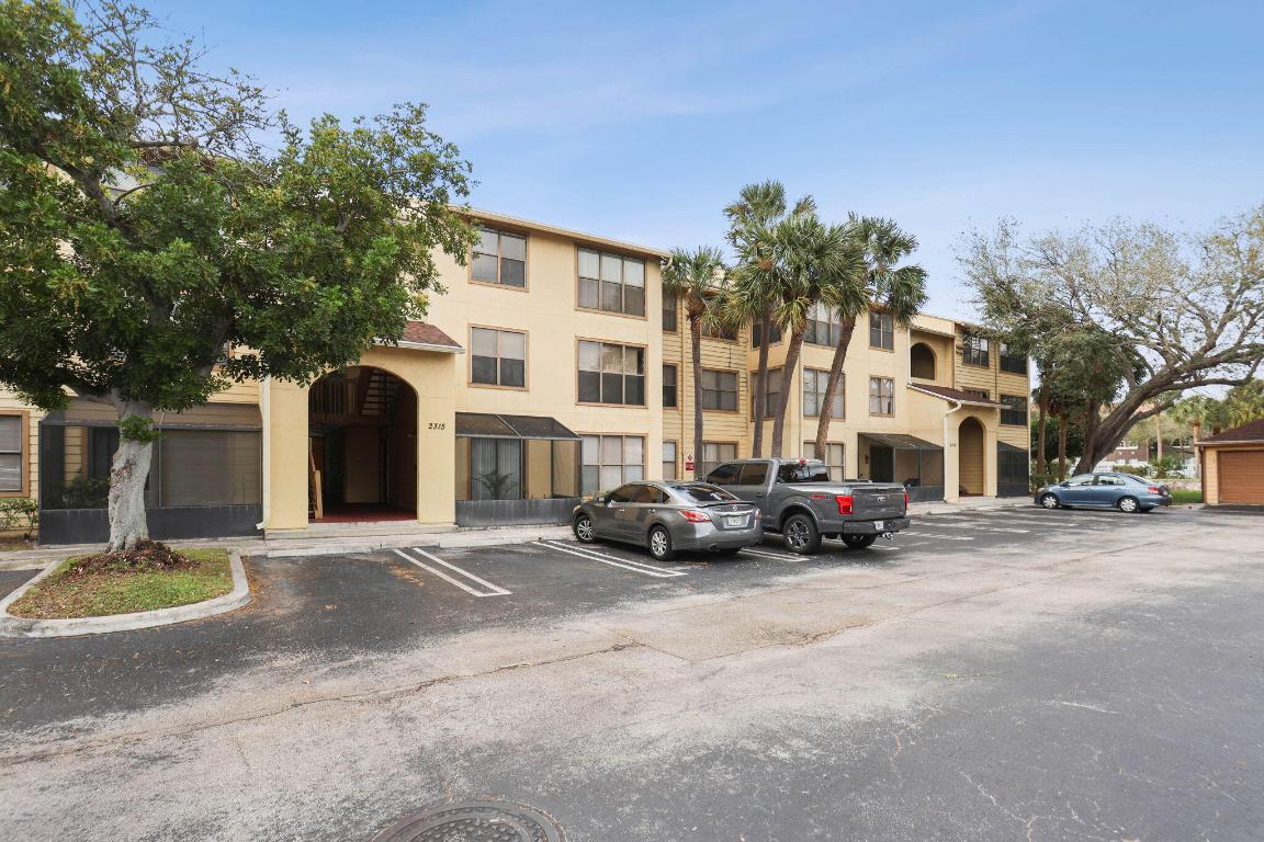 2315 N Congress Avenue 33