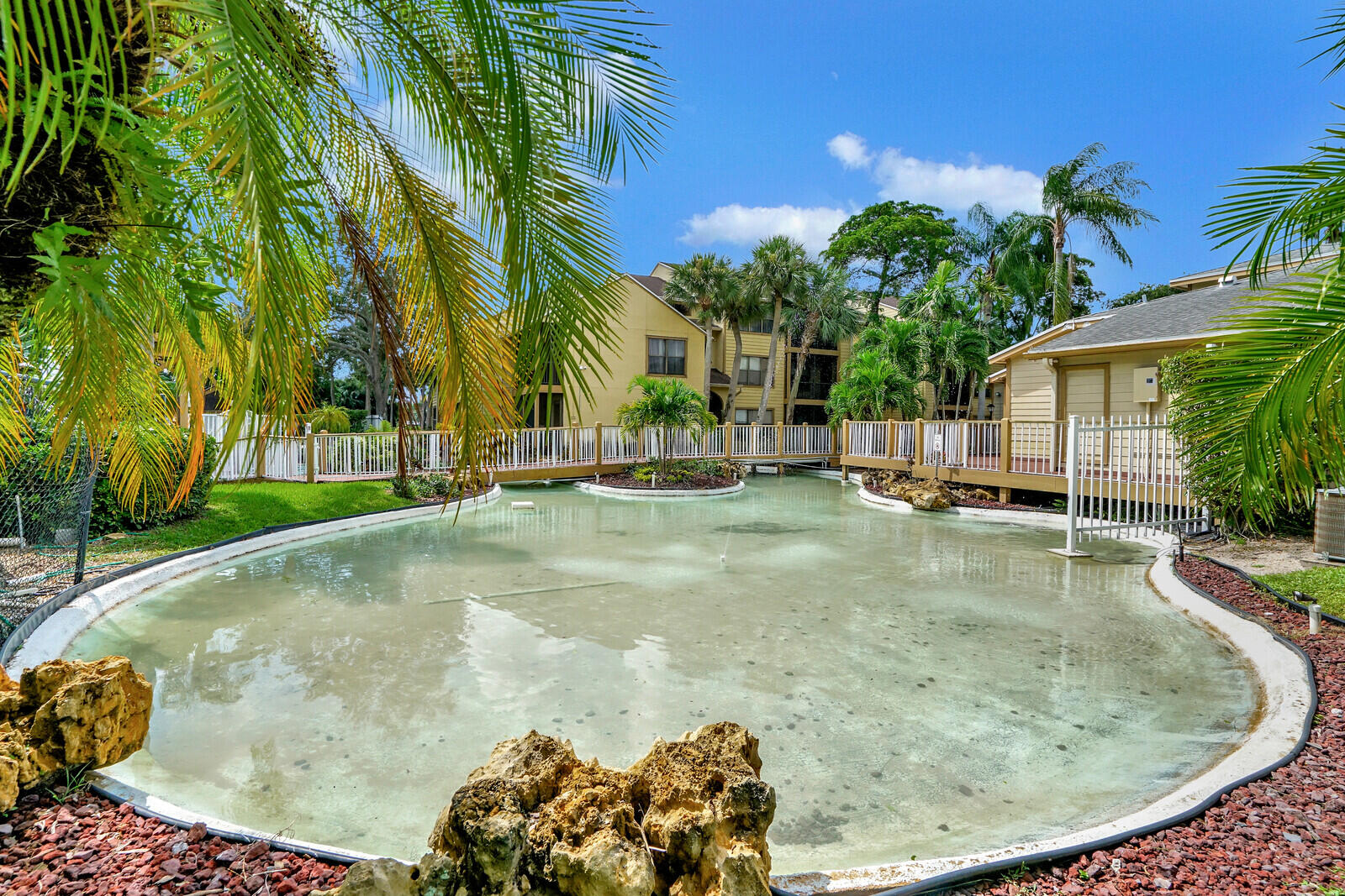 2315 N Congress Avenue 33