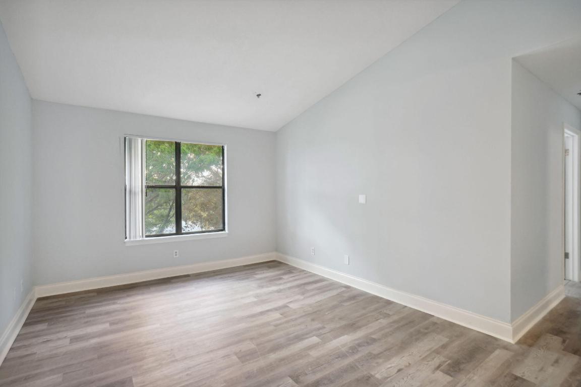 2315 N Congress Avenue 33