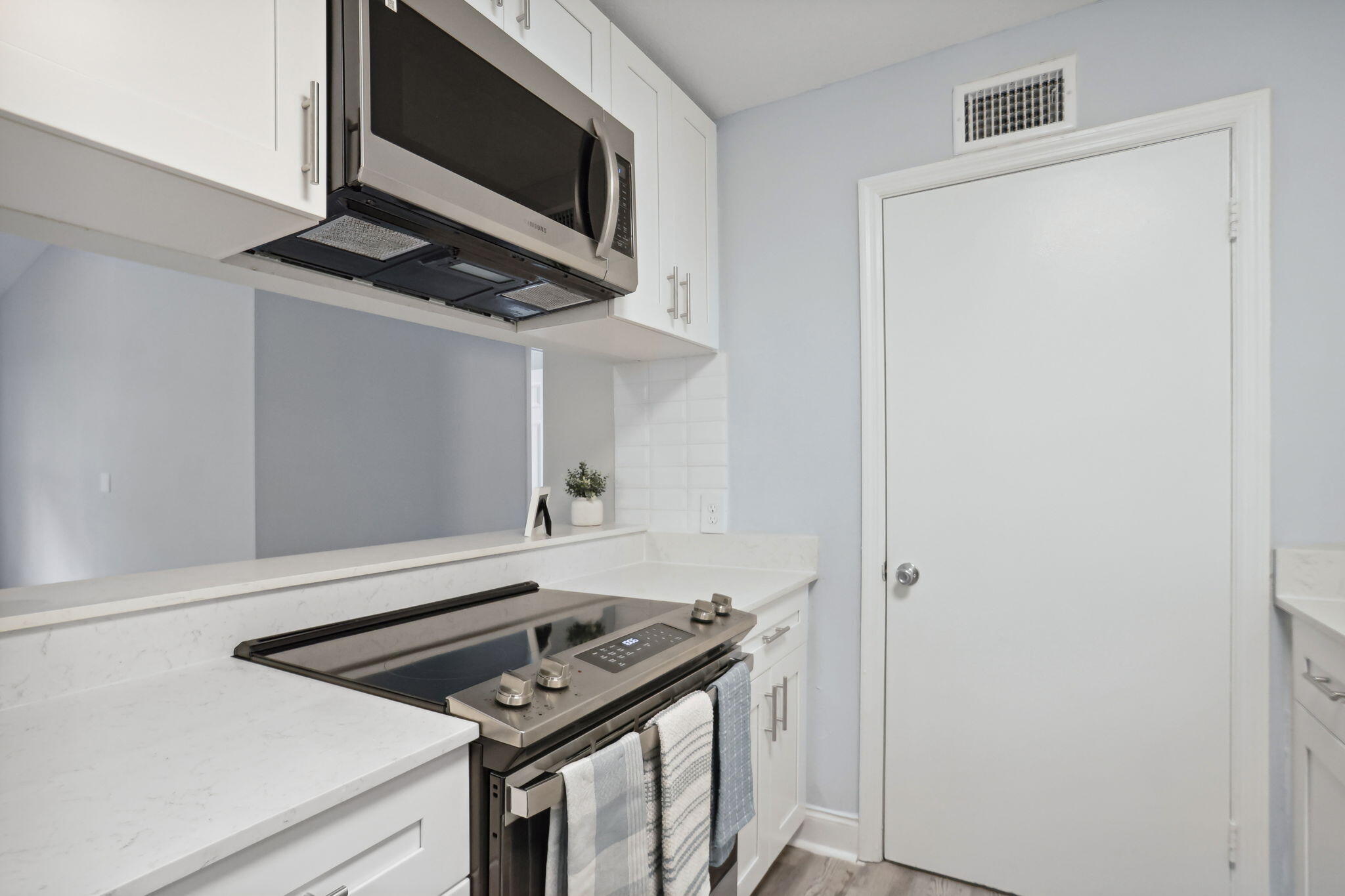 2315 N Congress Avenue 33