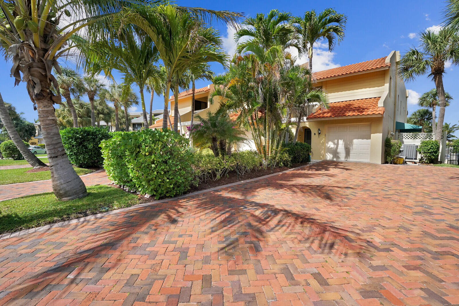 1015 Bel Air Drive 3