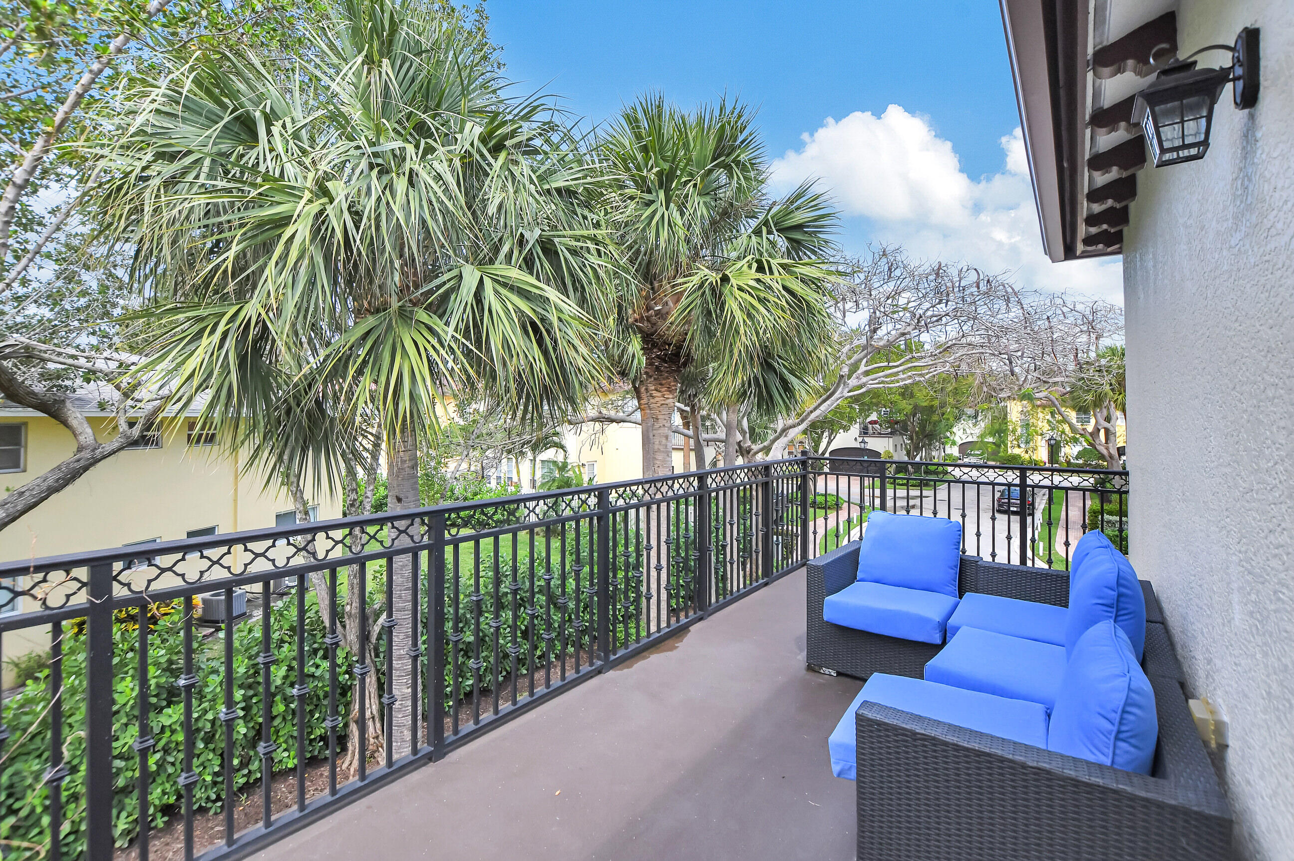 109 Via Floresta Drive