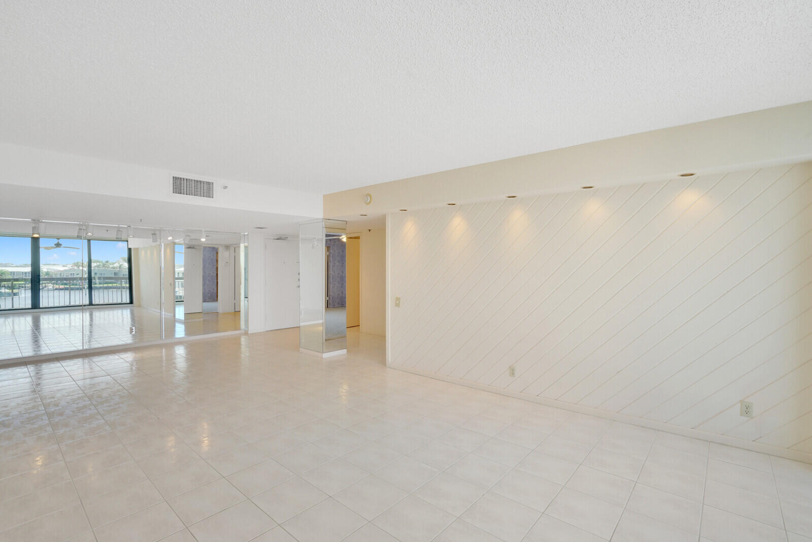 2697 N Ocean Boulevard F308