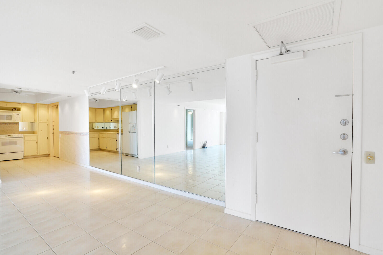 2697 N Ocean Boulevard F308