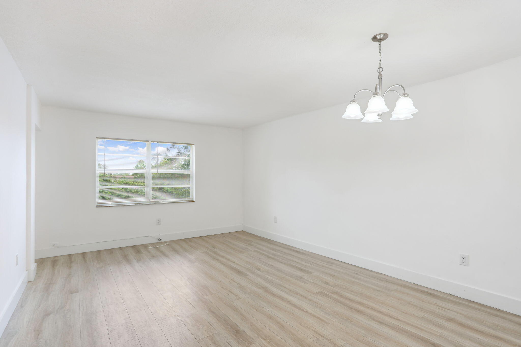 4354 NW 9th Avenue 13-3d