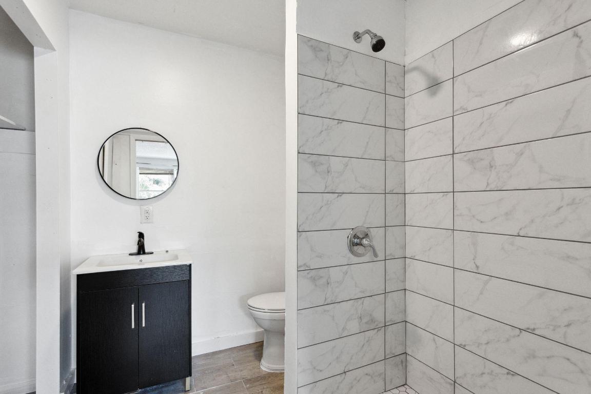 3341 NE 13th Terrace