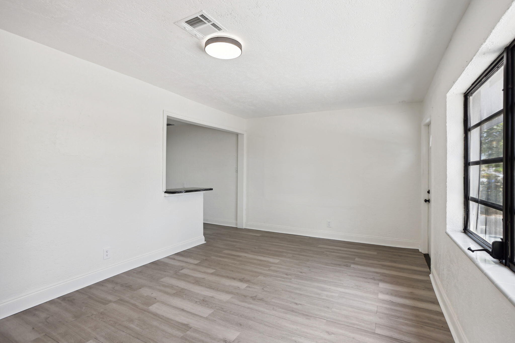 3341 NE 13th Terrace