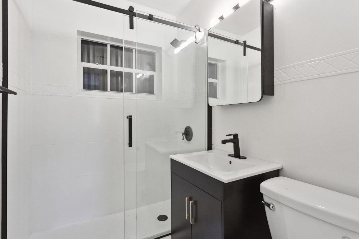 3341 NE 13th Terrace