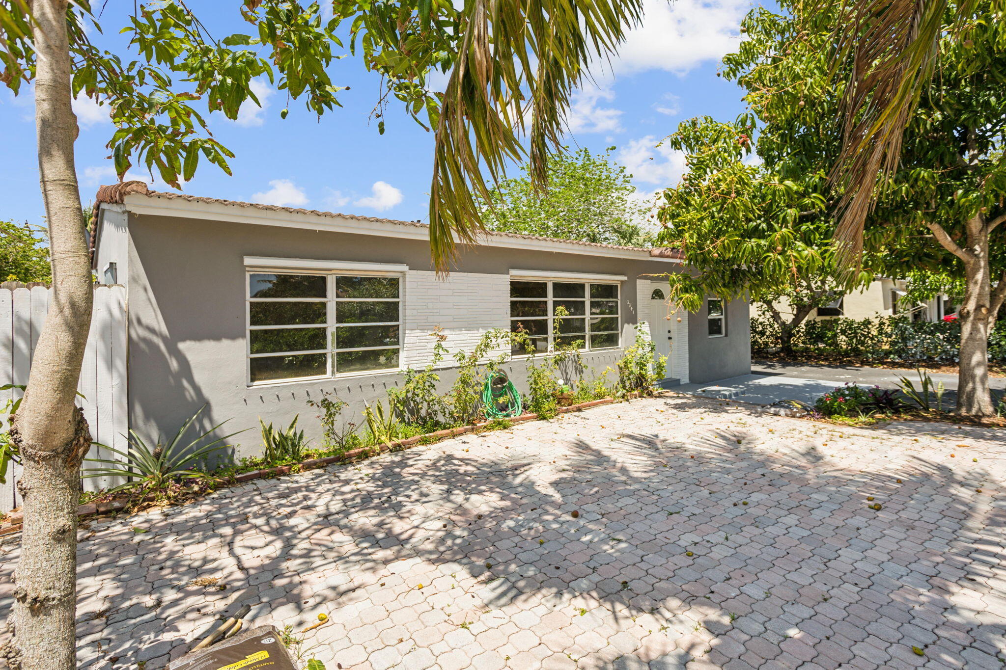 3341 NE 13th Terrace