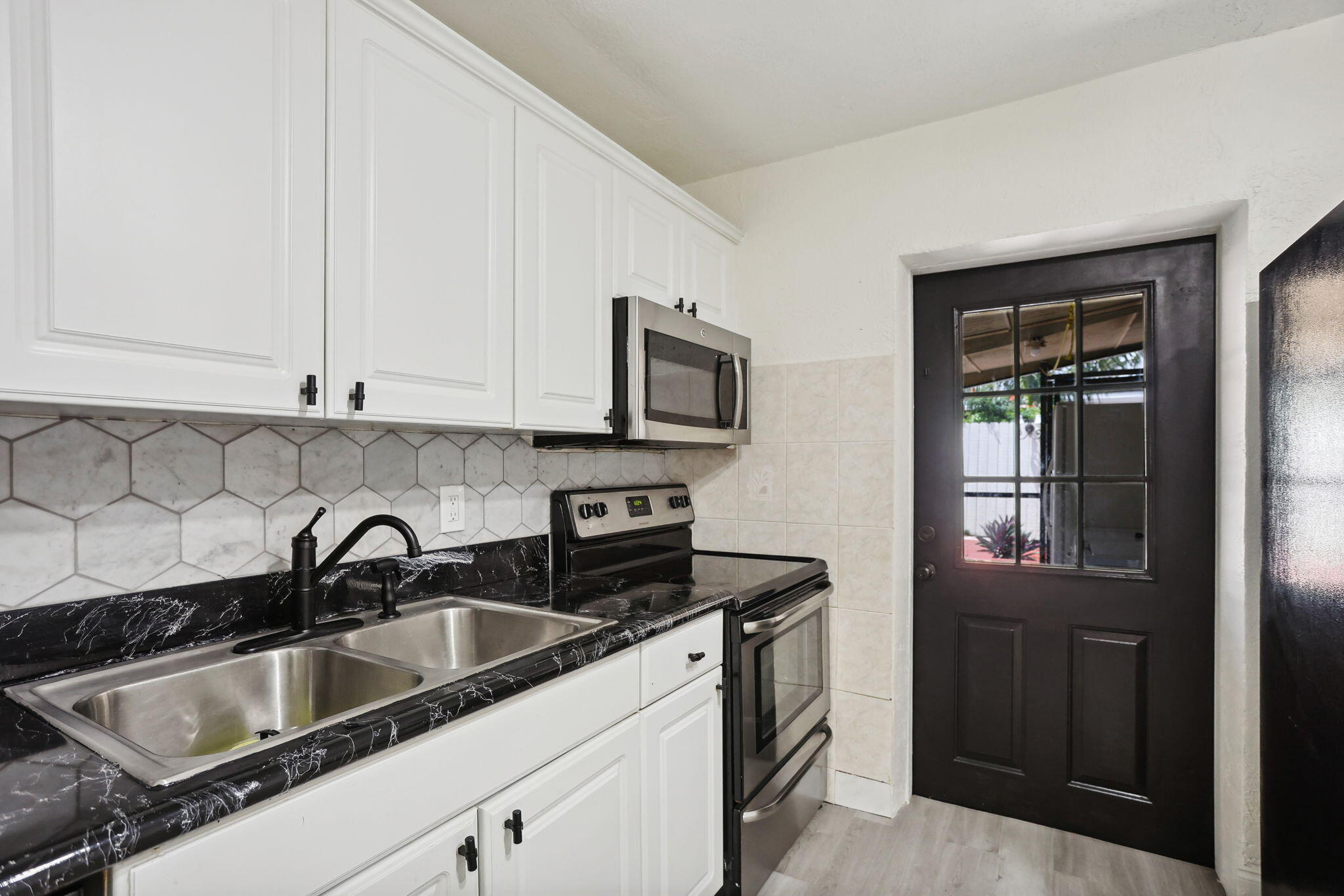 3341 NE 13th Terrace