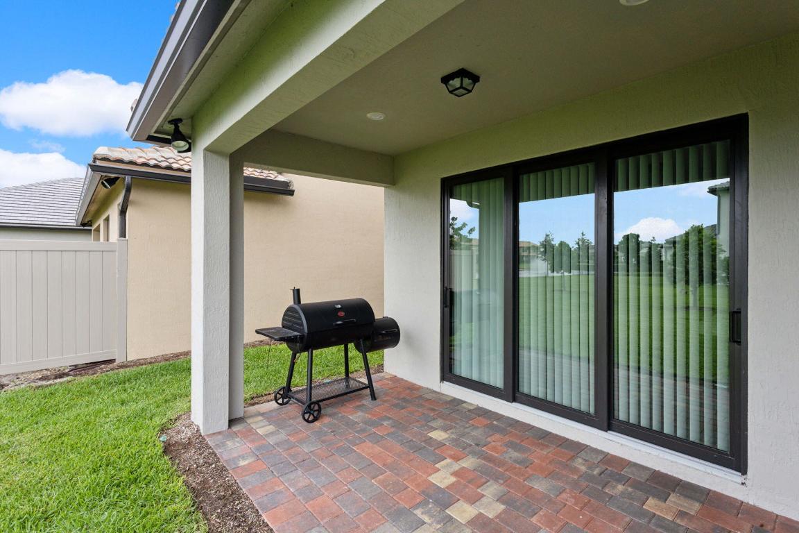 8182 Cadre Noir Road