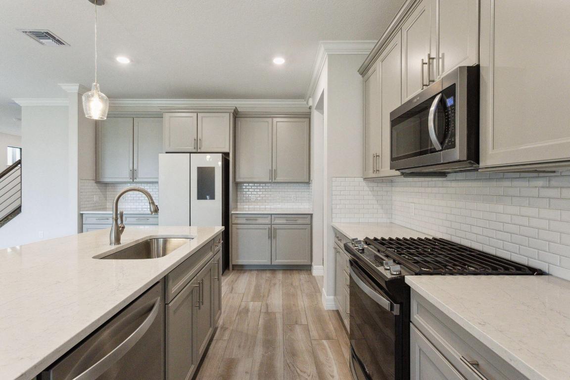 8182 Cadre Noir Road