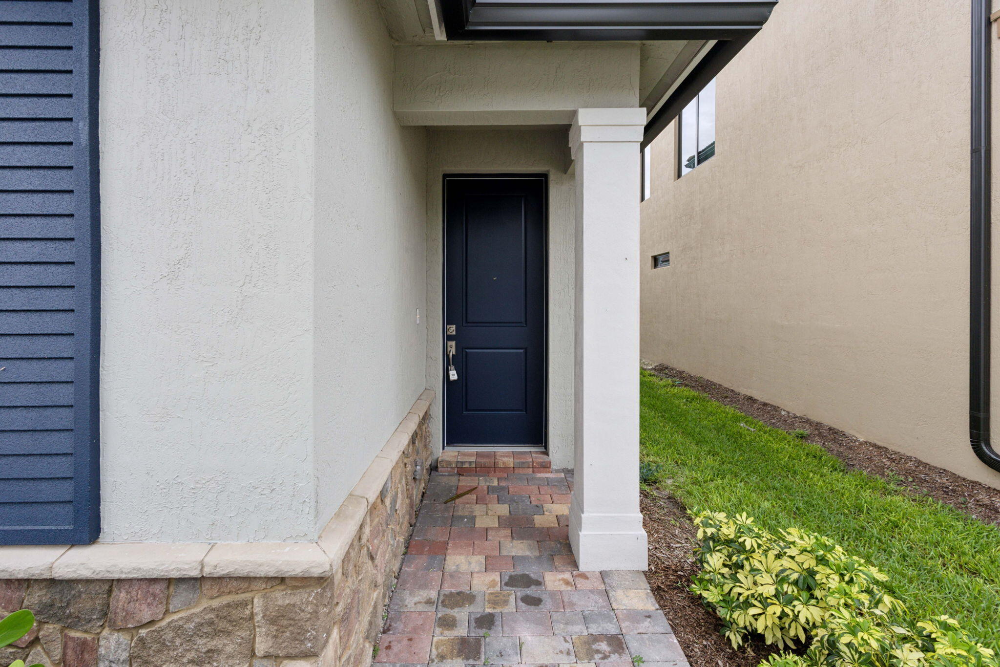 8182 Cadre Noir Road