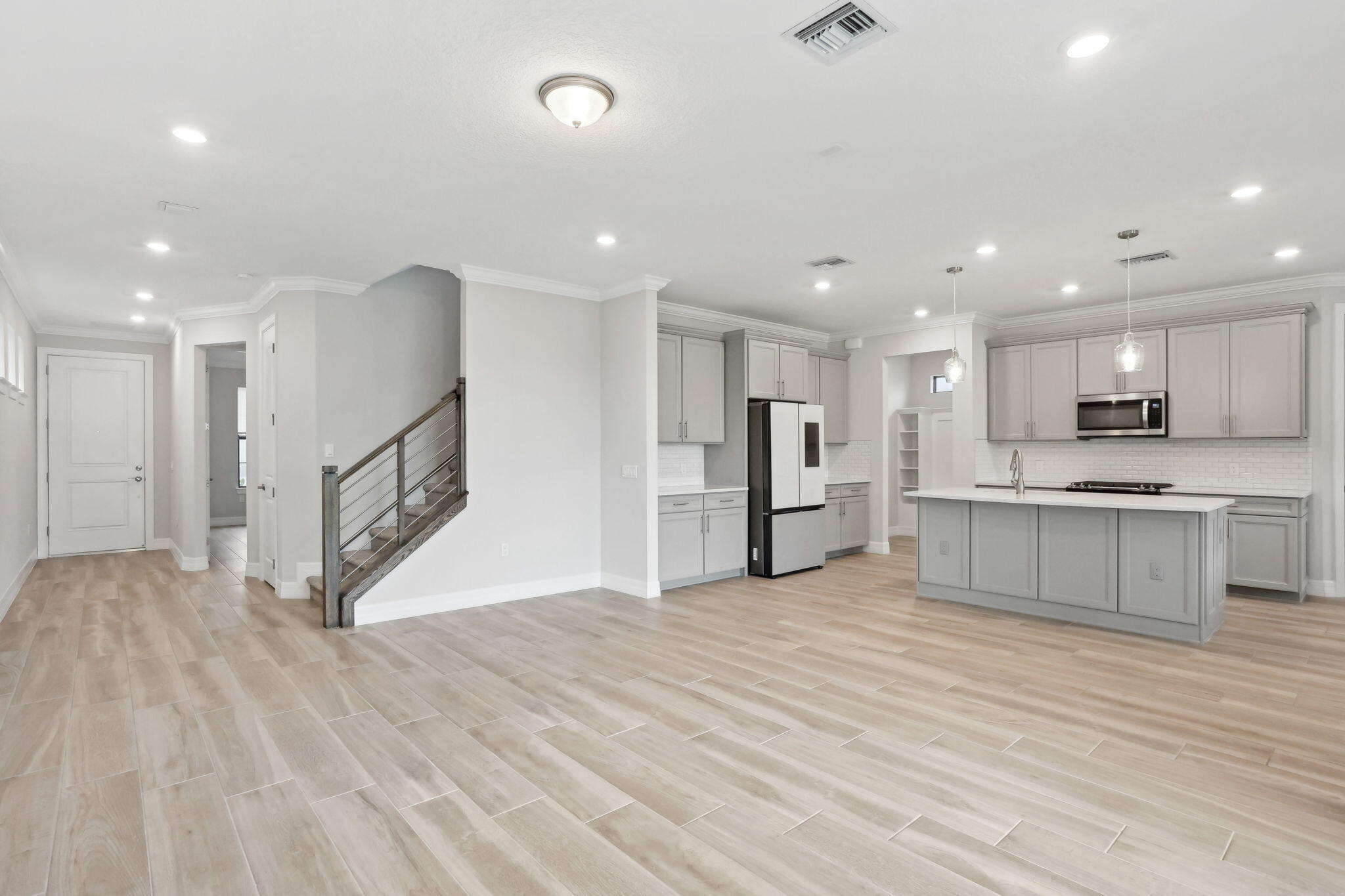 8182 Cadre Noir Road