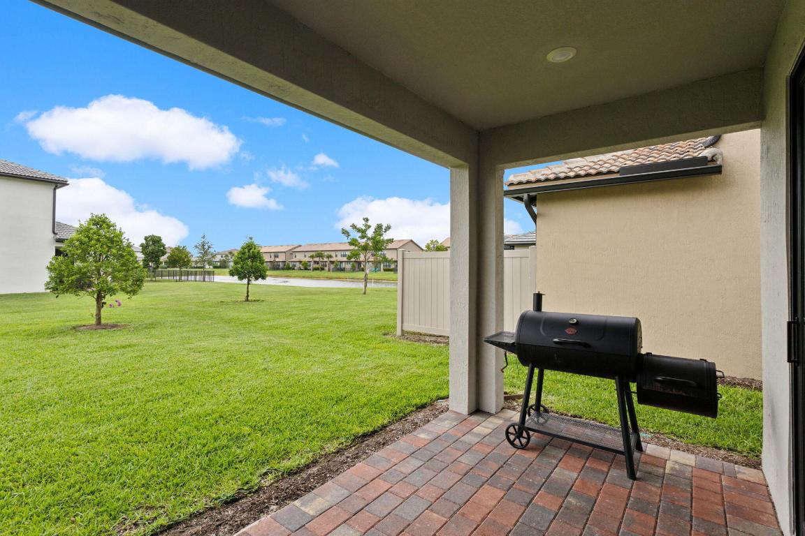 8182 Cadre Noir Road