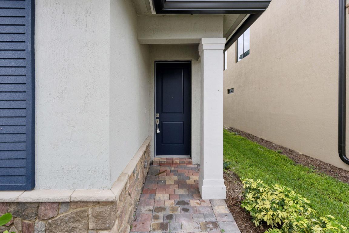 8182 Cadre Noir Road