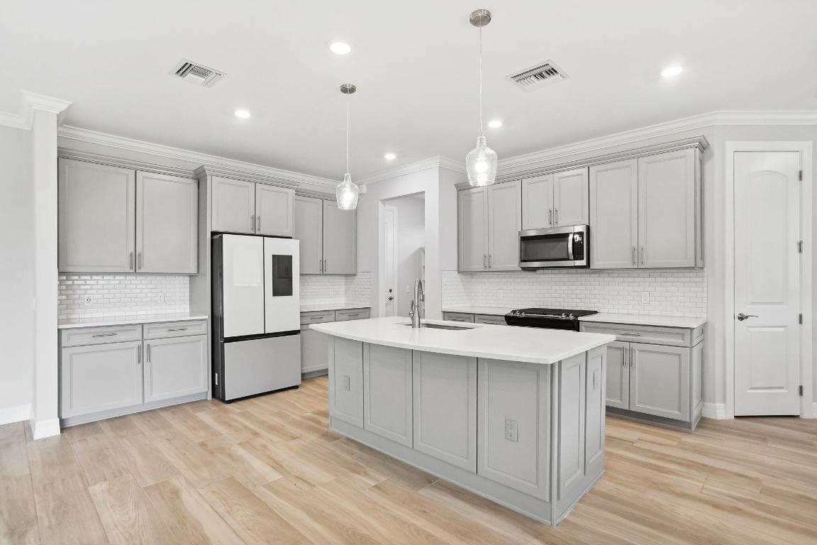 8182 Cadre Noir Road