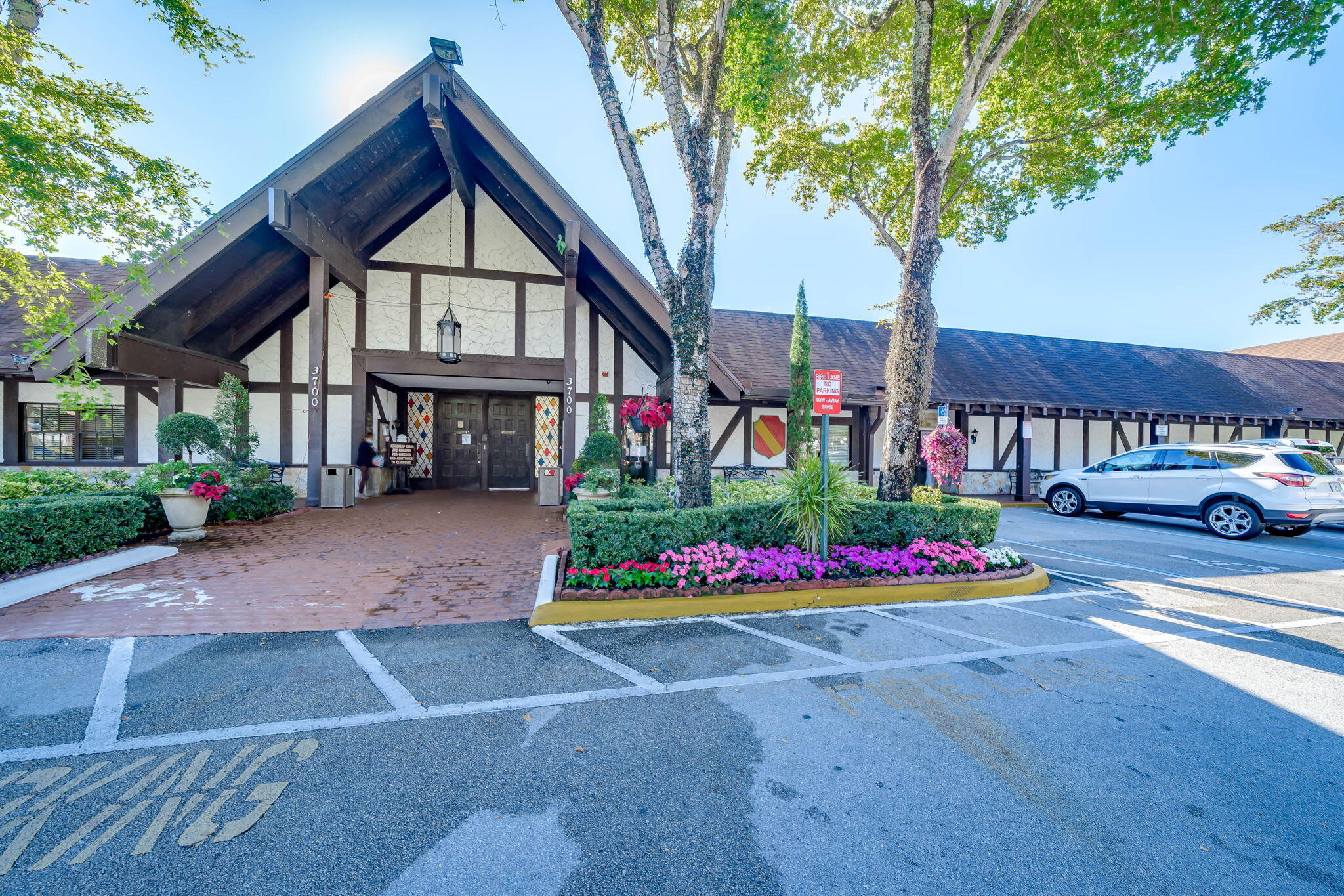 3650 Inverrary Drive 2q