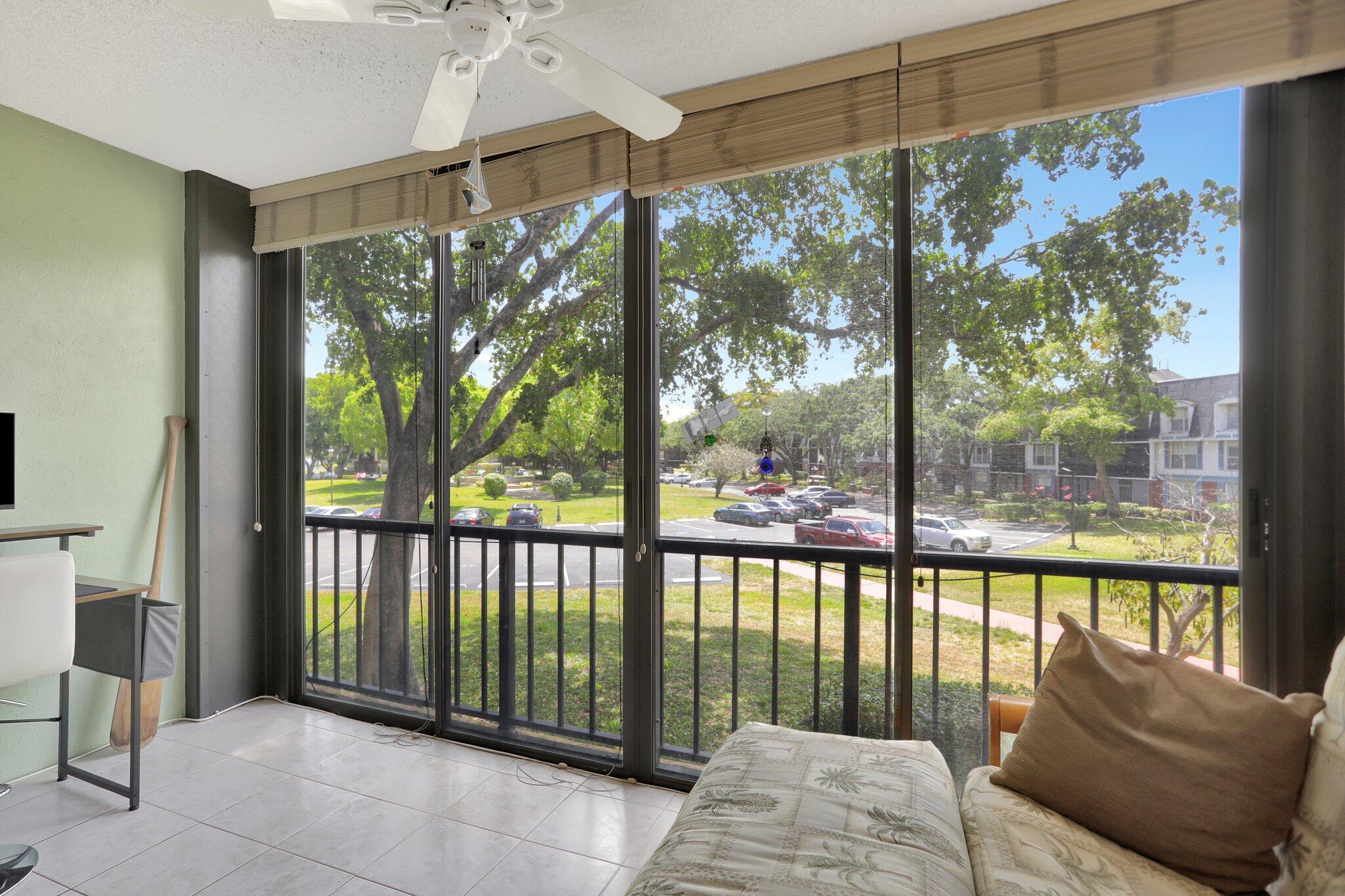 3650 Inverrary Drive 2q