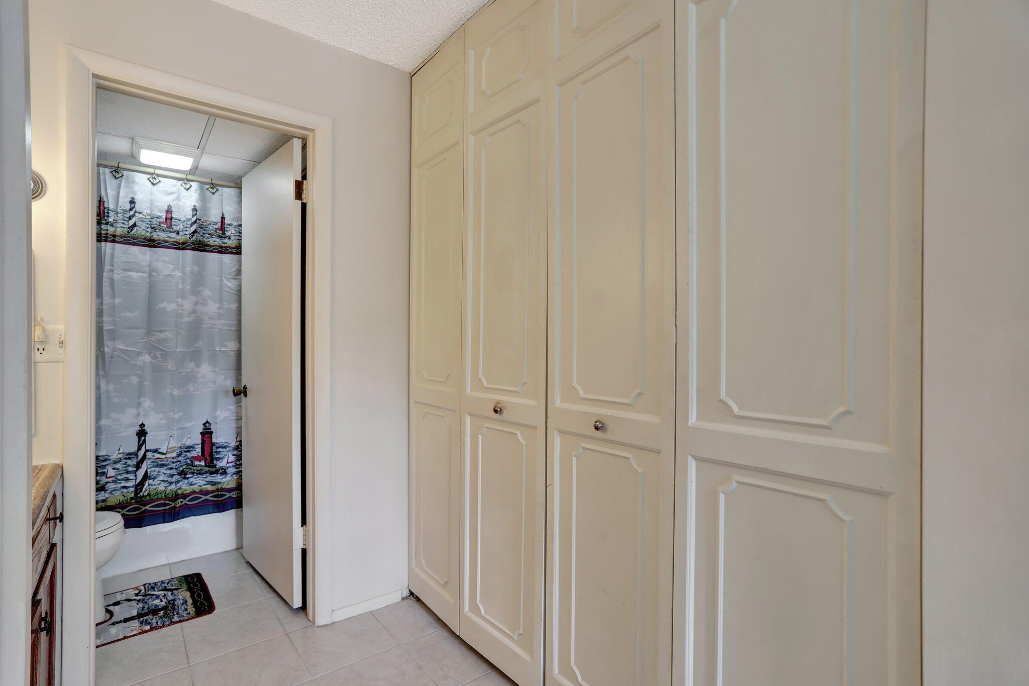 3650 Inverrary Drive 2q