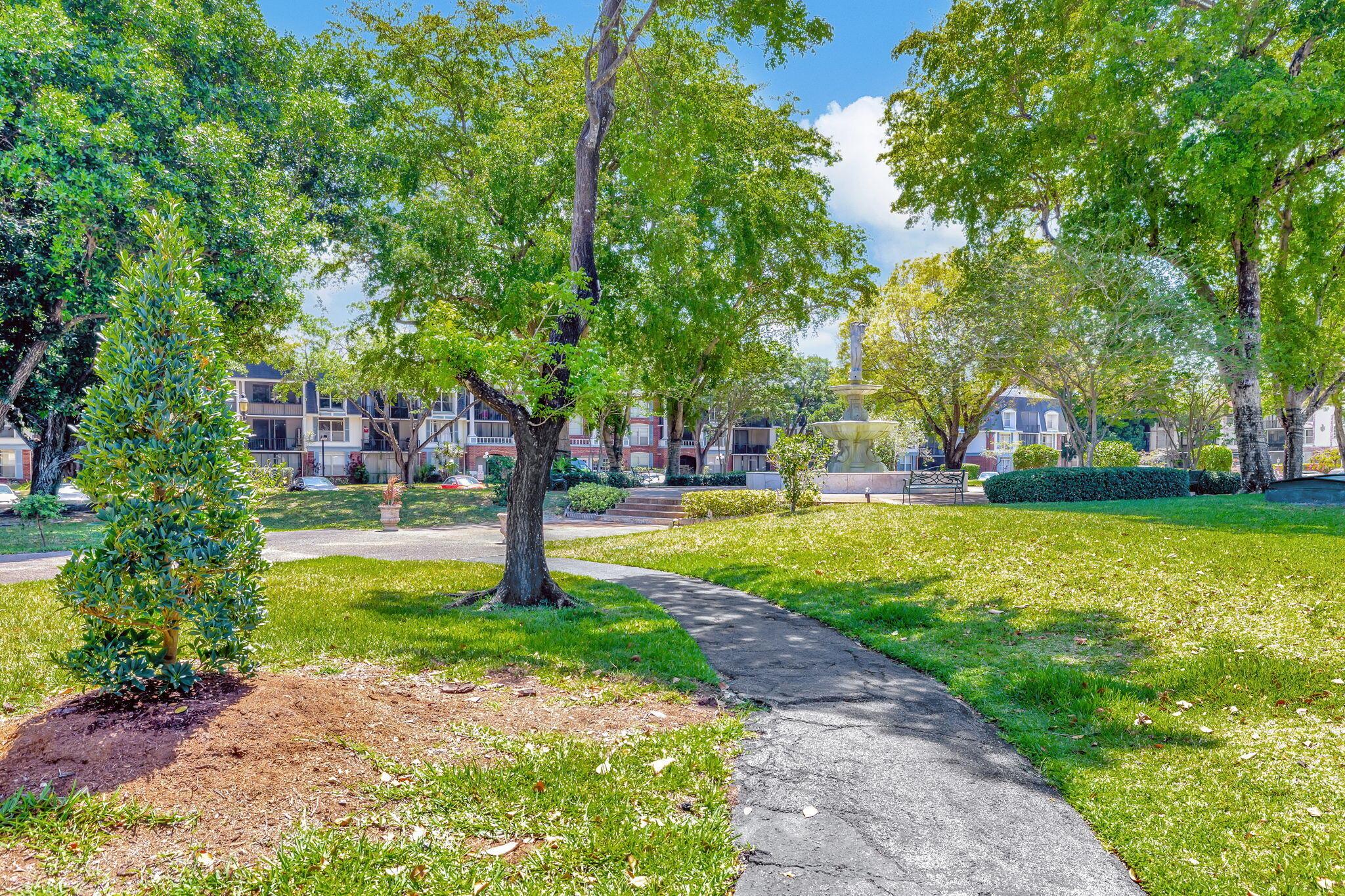 3650 Inverrary Drive 2q