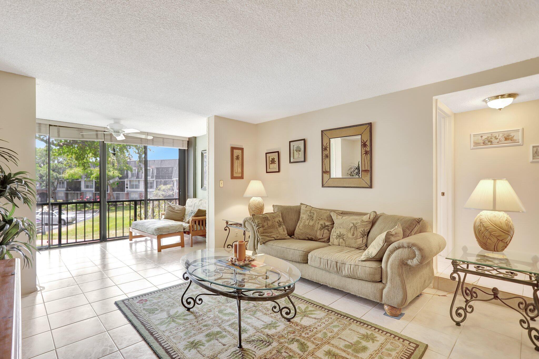 3650 Inverrary Drive 2q