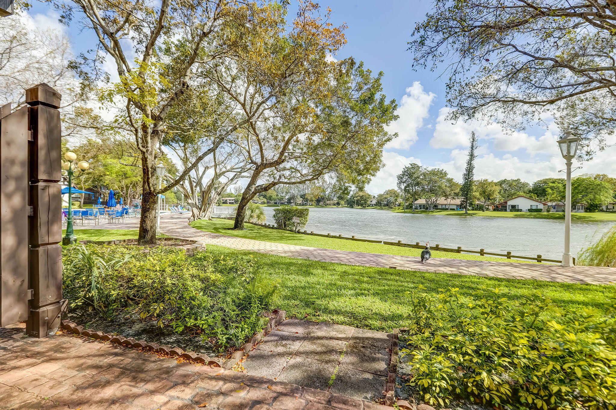 3650 Inverrary Drive 2q