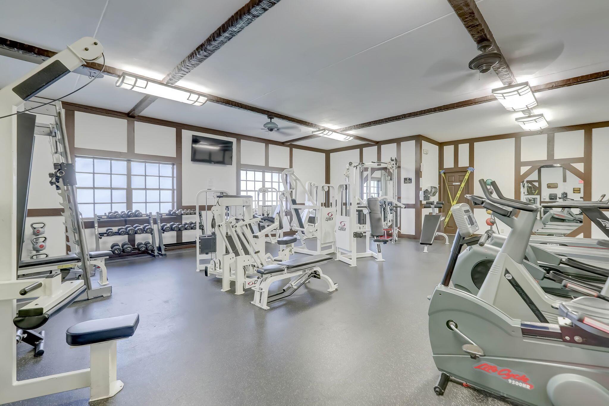 3650 Inverrary Drive 2q