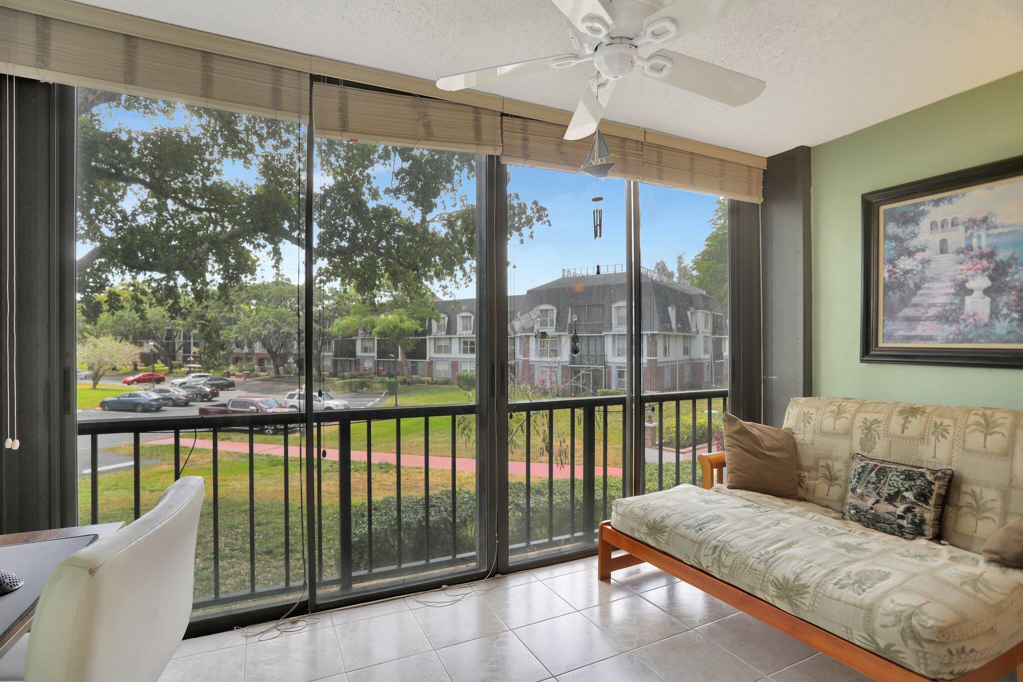 3650 Inverrary Drive 2q