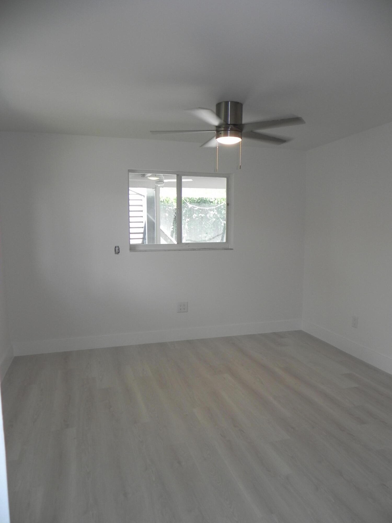 4241 NW 10th Street