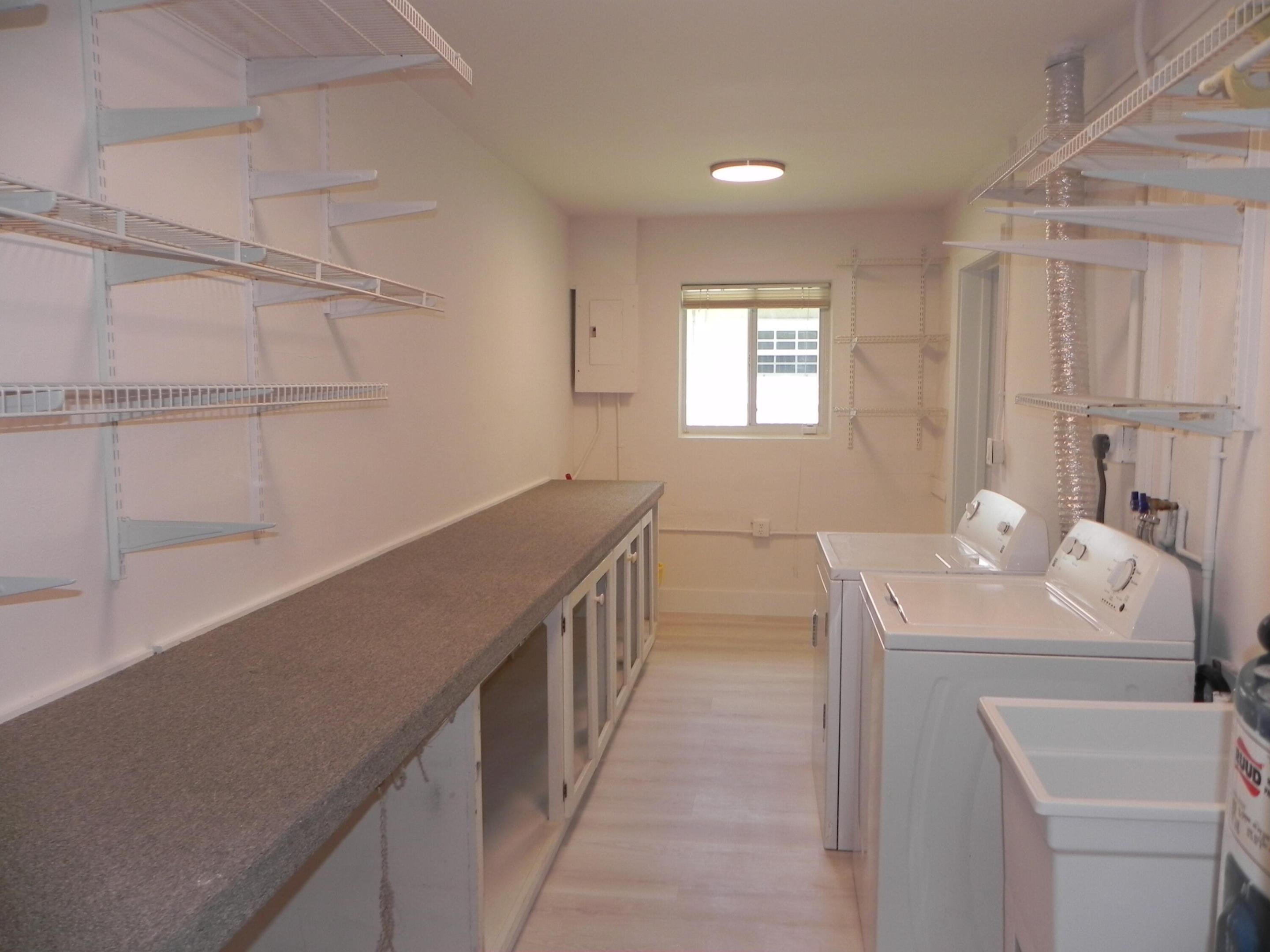4241 NW 10th Street