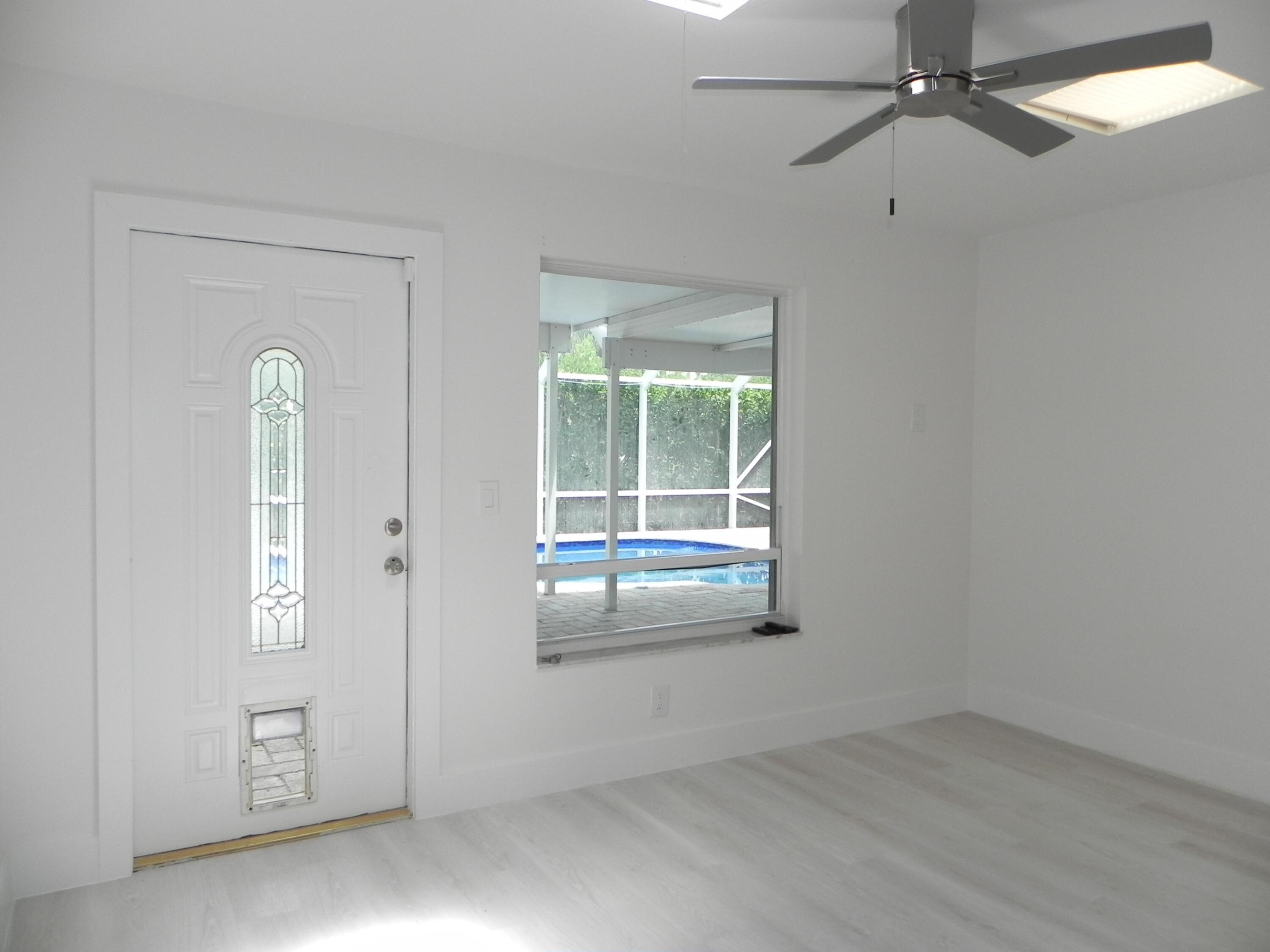 4241 NW 10th Street