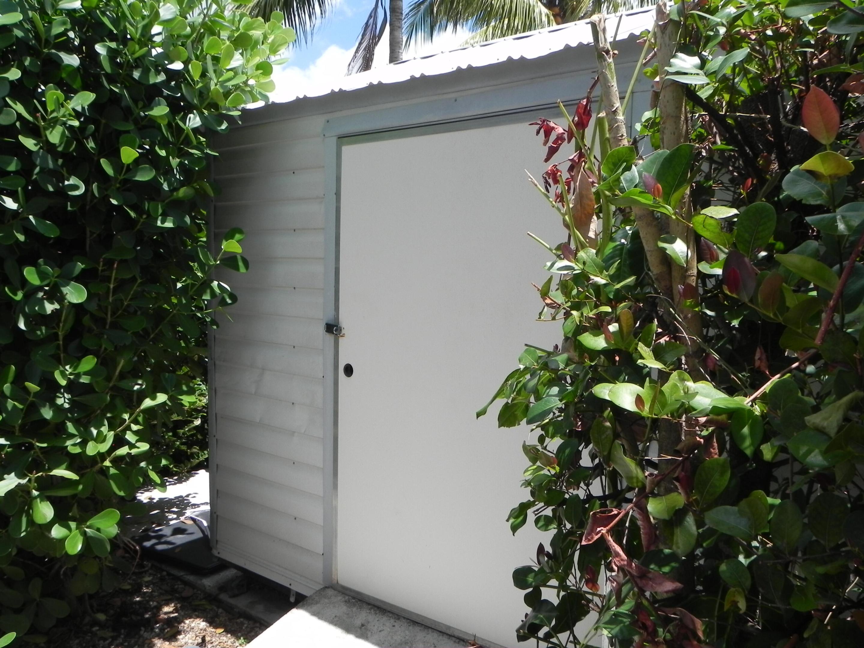 4241 NW 10th Street