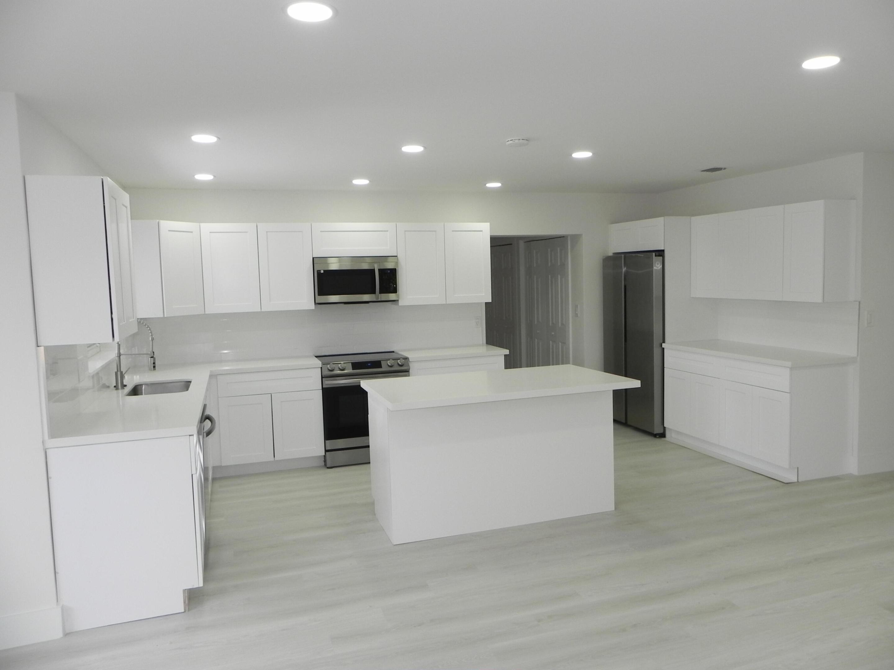 4241 NW 10th Street