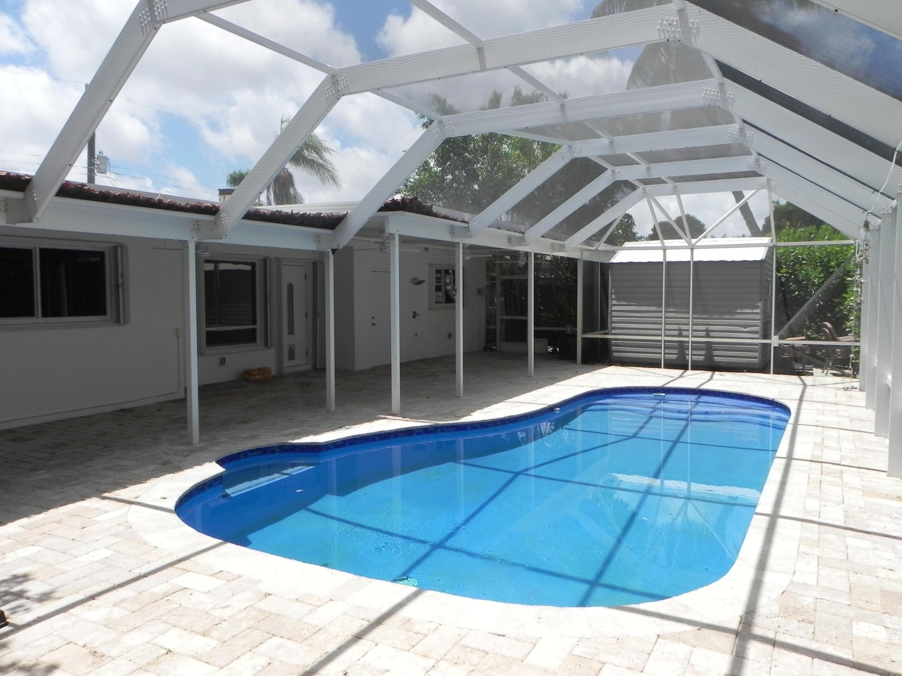 4241 NW 10th Street
