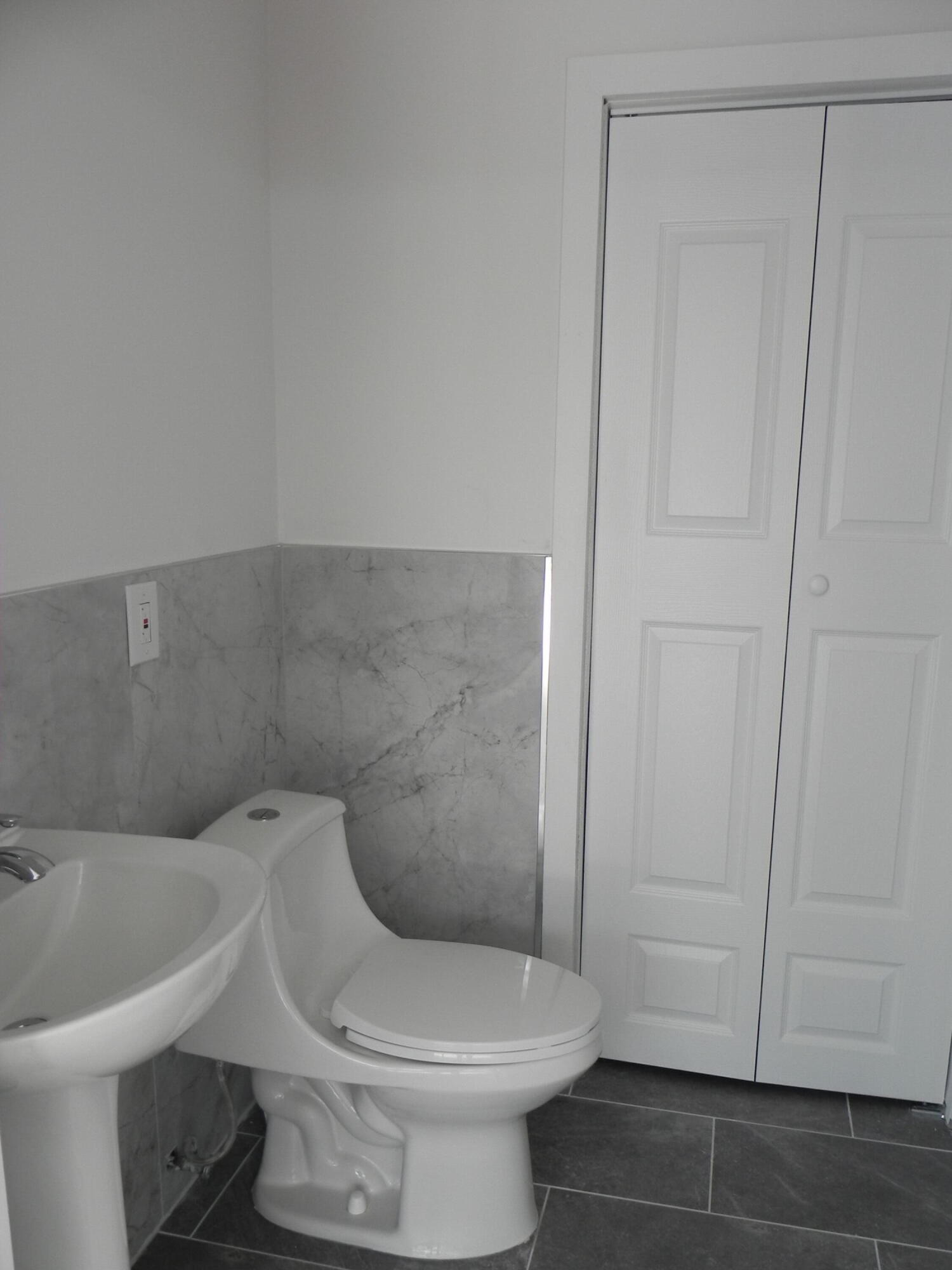 4241 NW 10th Street