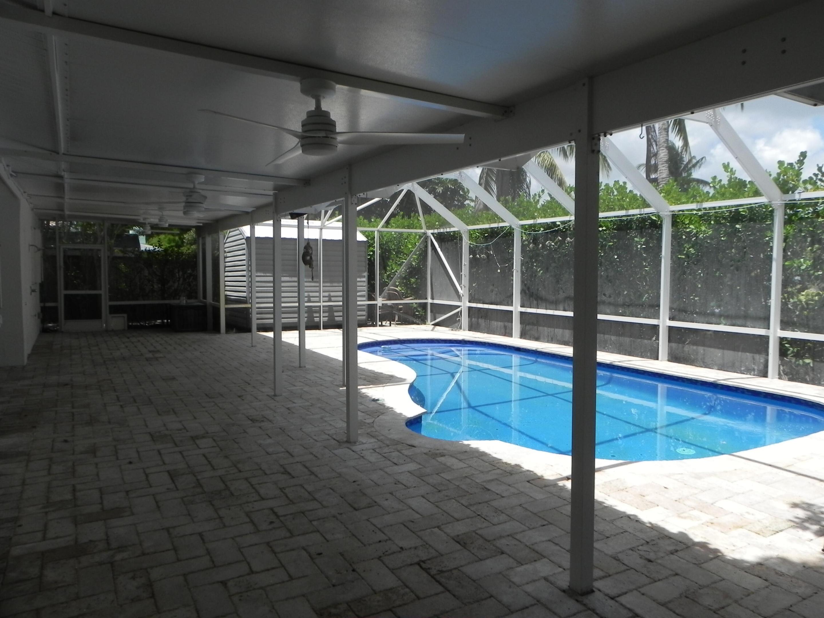 4241 NW 10th Street