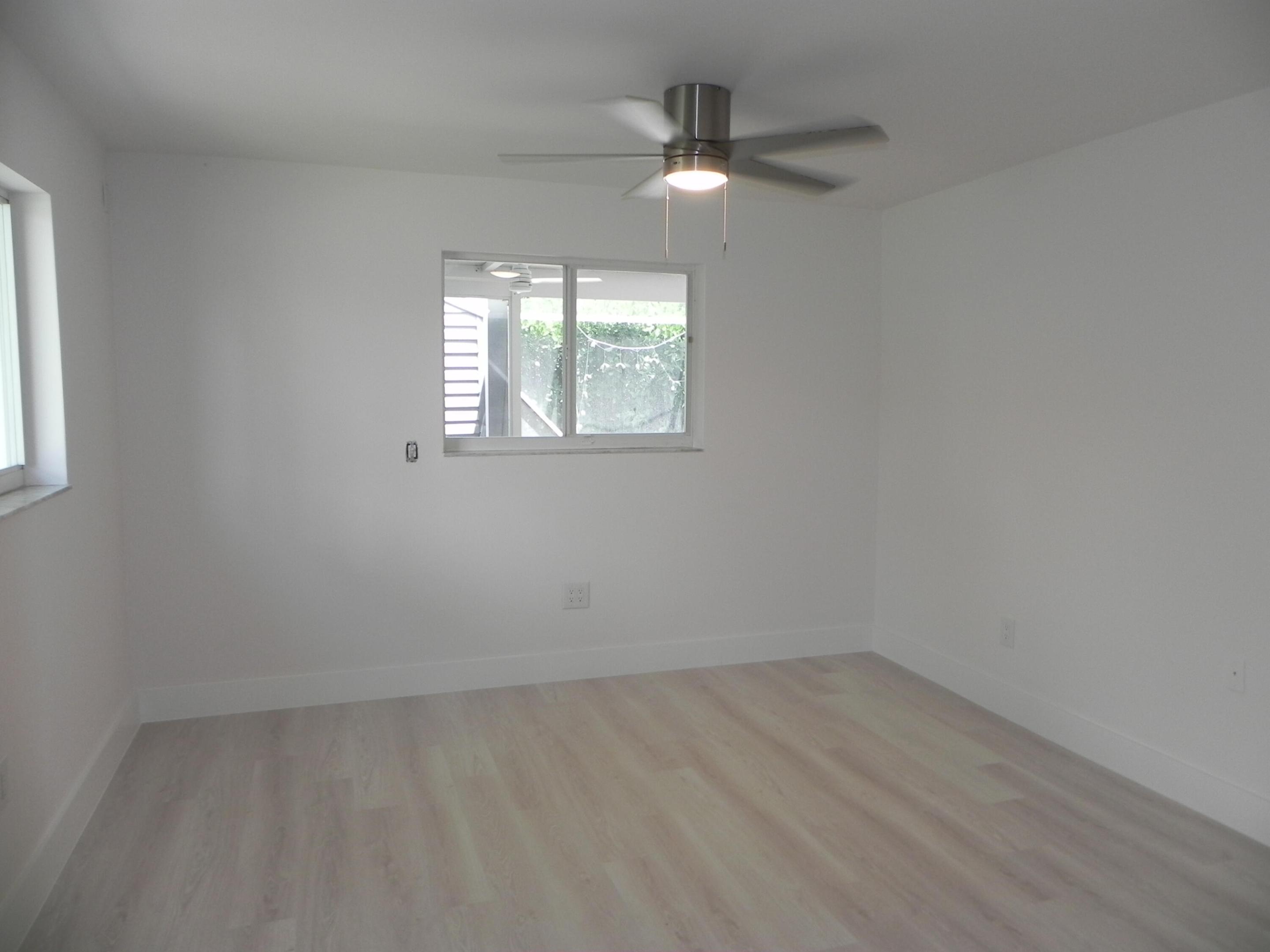 4241 NW 10th Street