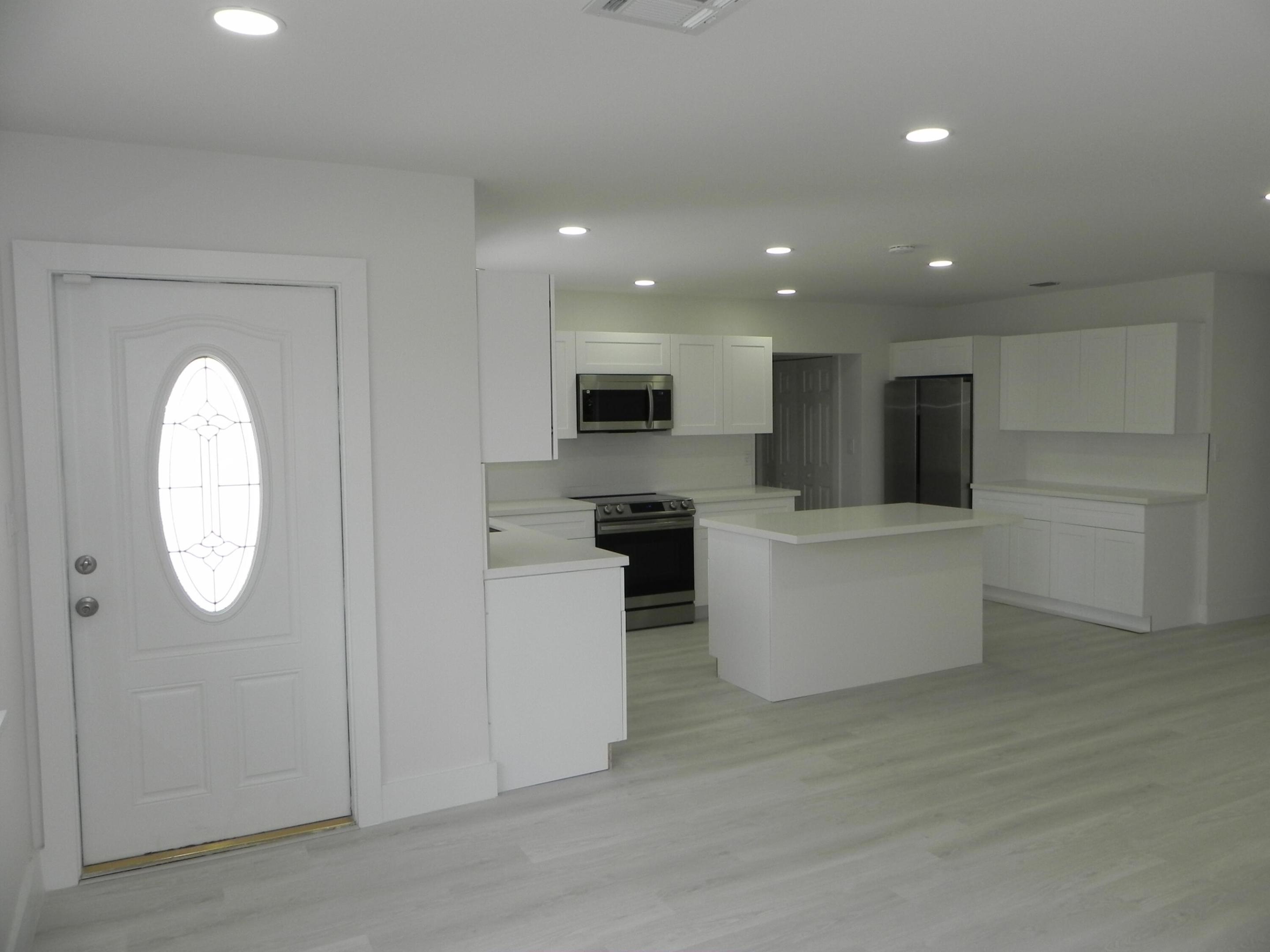 4241 NW 10th Street