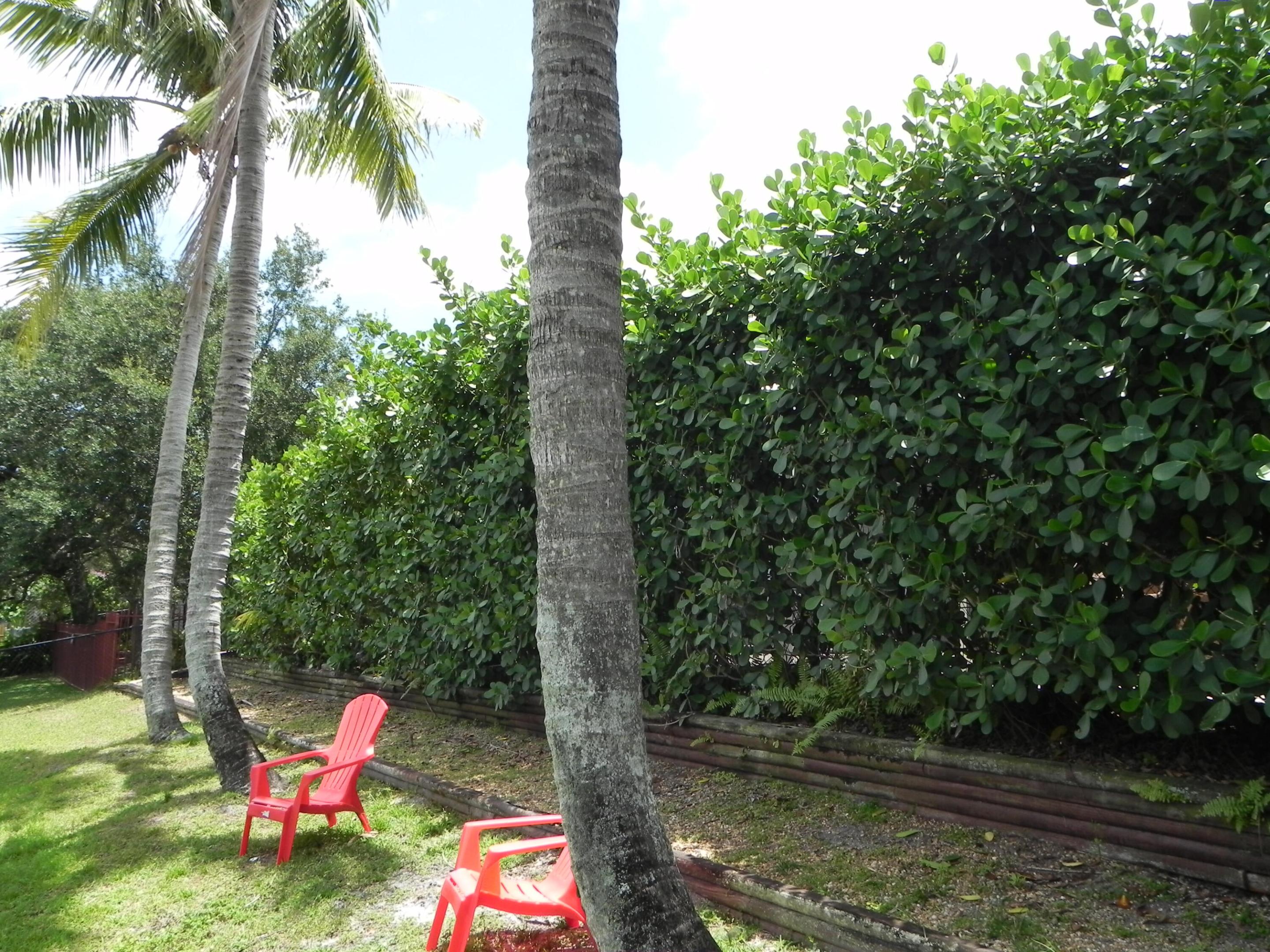 4241 NW 10th Street