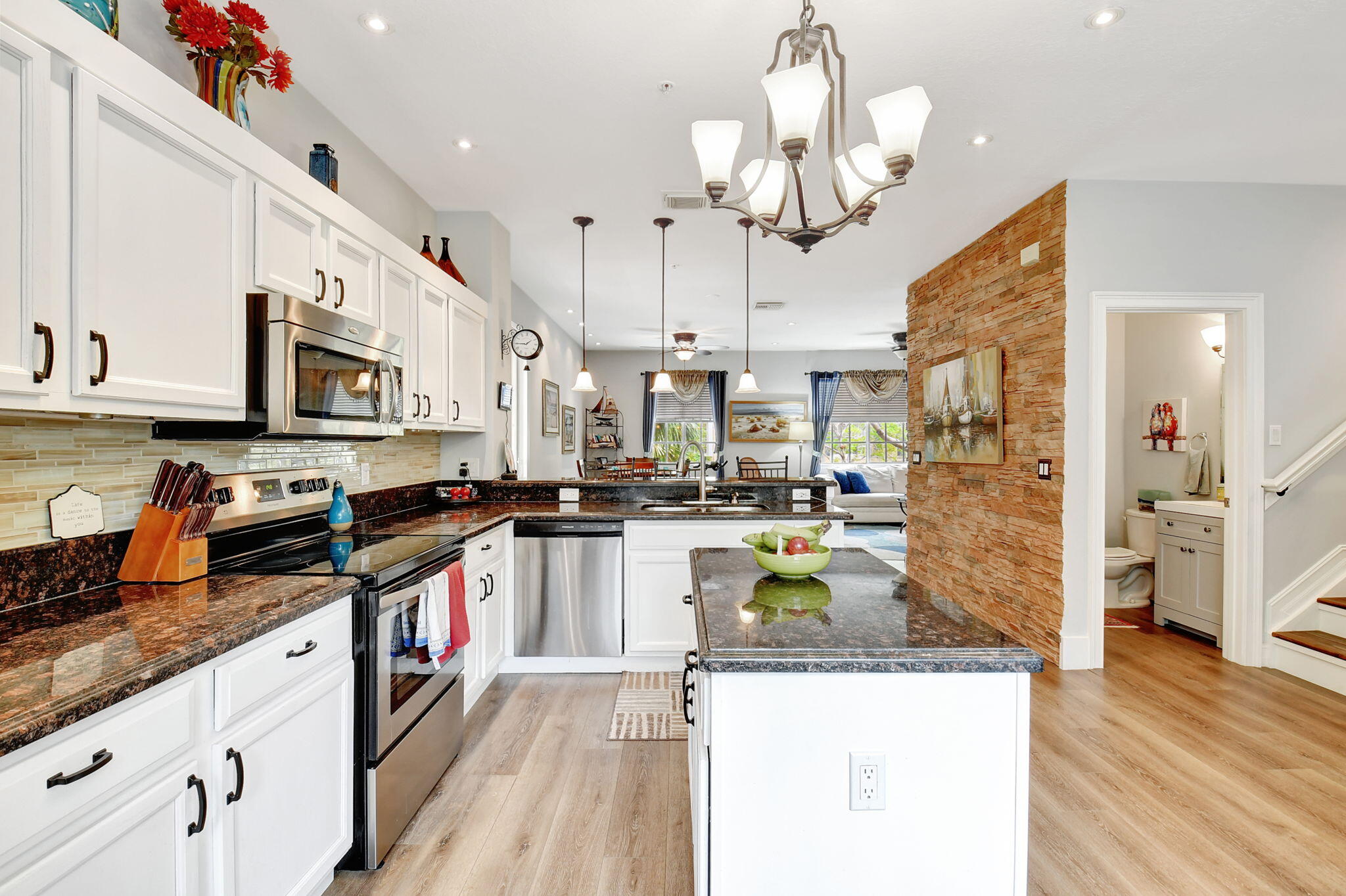 1409 W Wickham Circle