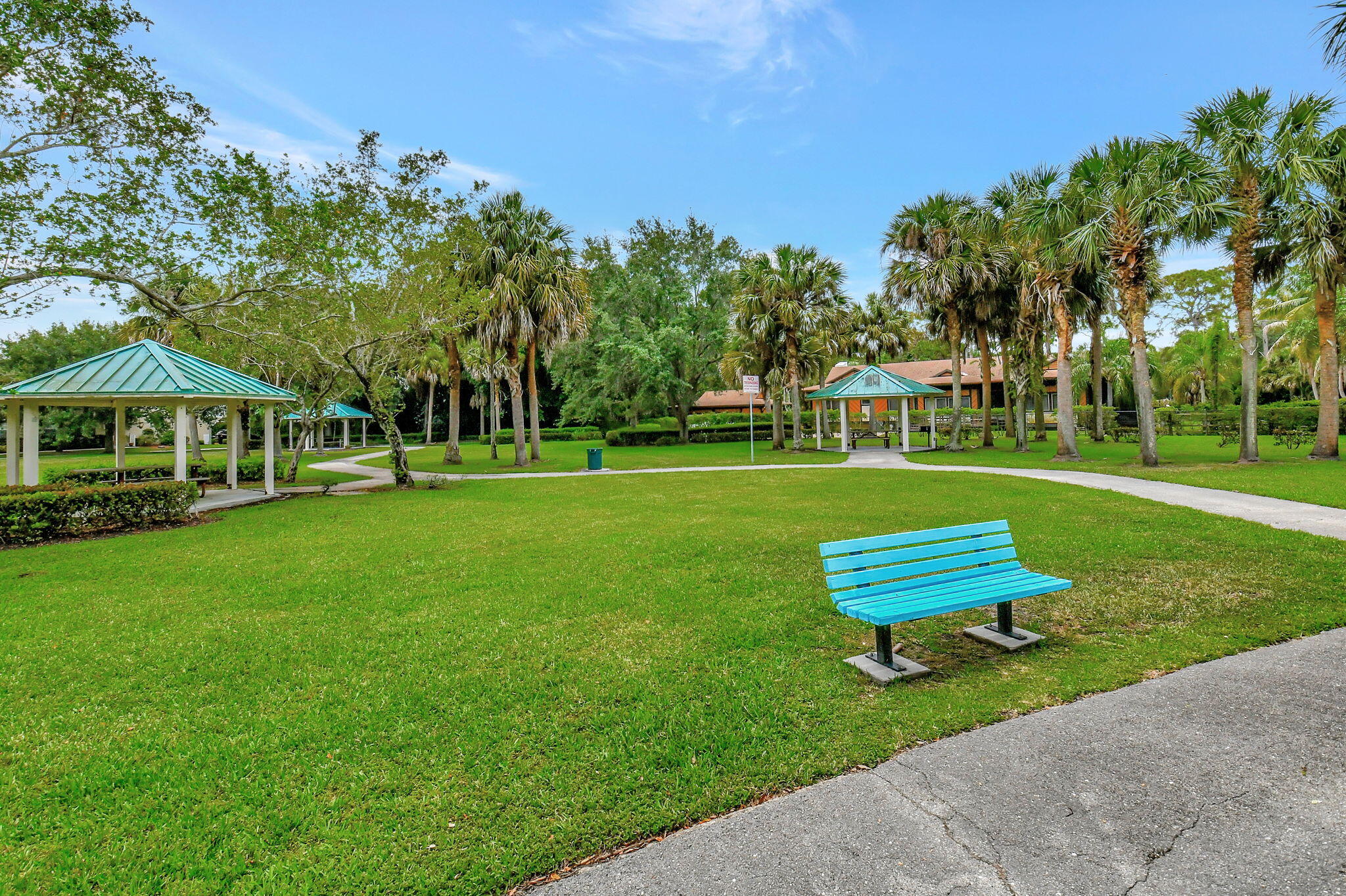 1409 W Wickham Circle