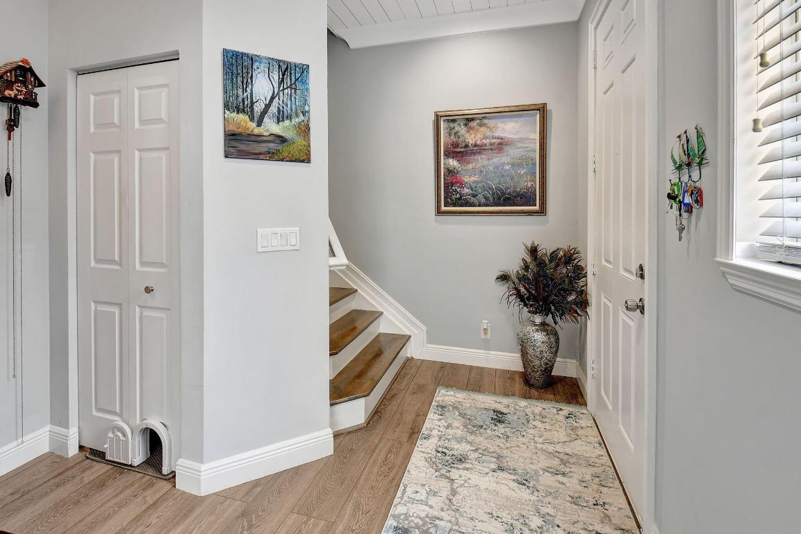 1409 W Wickham Circle