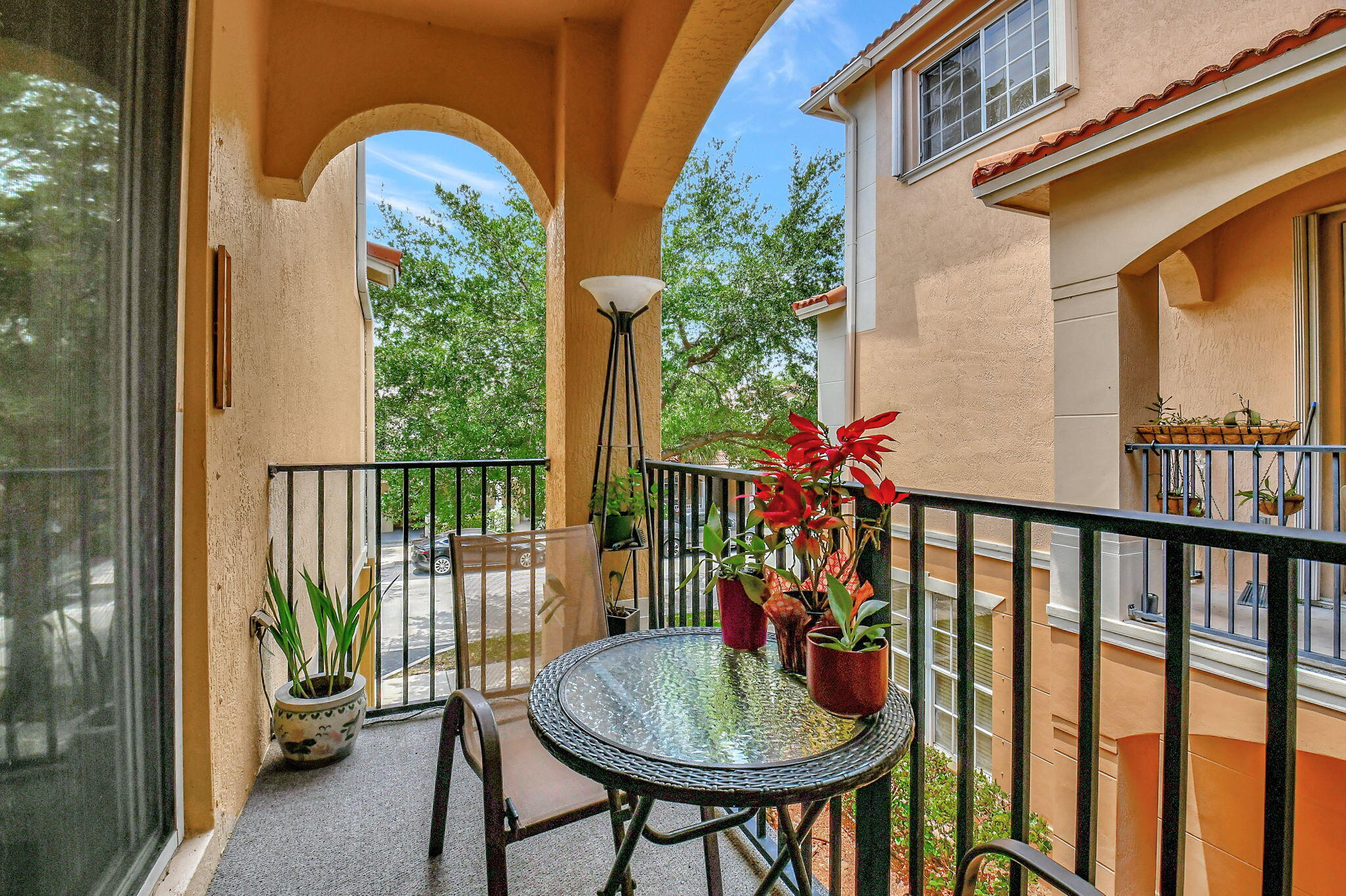 1409 W Wickham Circle